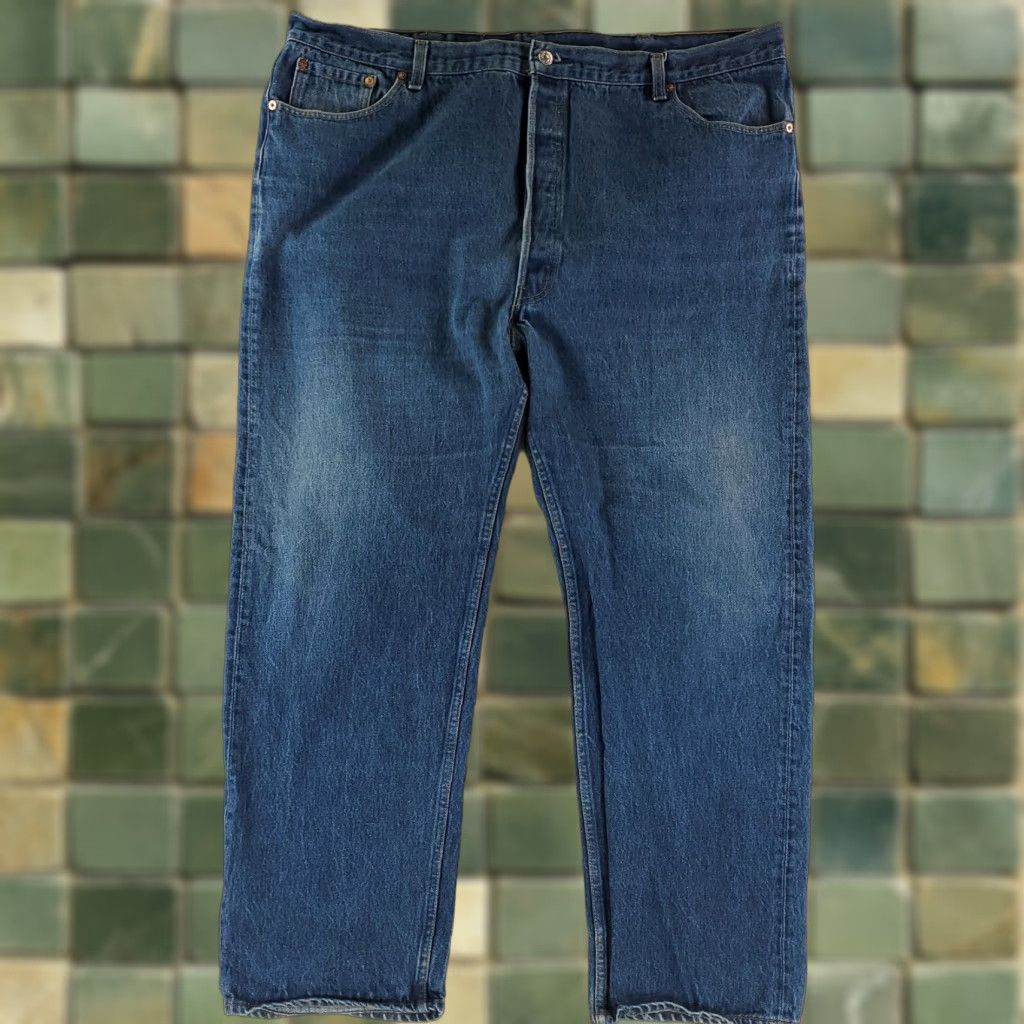 Levi's VINTAGE Levi's 501 501xx Jeans Men 44x34 Blue 90s Made USA Straight Butt 30 Inseam Mens Size US 44 / EU 60 - 1 Thumbnail