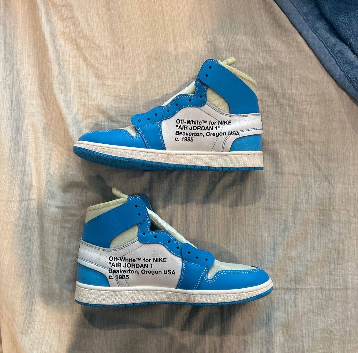 Jordan Brand × Off-White Air Jordan 1 UNC Off White Size US 12 / EU 45 - 3 Thumbnail