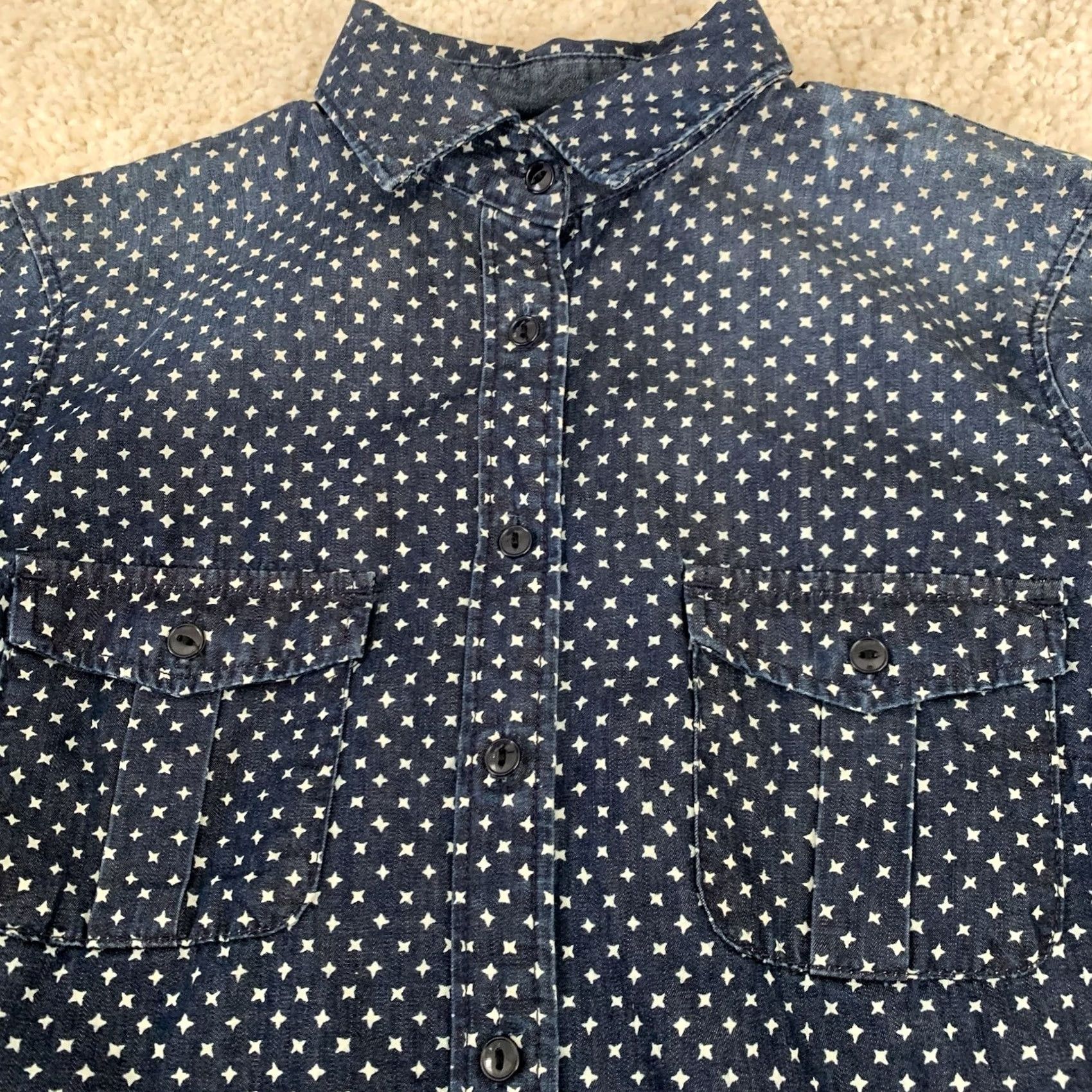 J.Crew J.CREW Button-Up Shirt Womens 4 Blue Fade Ombre Denim Star Pattern Indigo Top Shirt Button-Up Long Sleeve Casual Travel 100% Cotton Denim Size S / US 4 / IT 40 - 3 Thumbnail