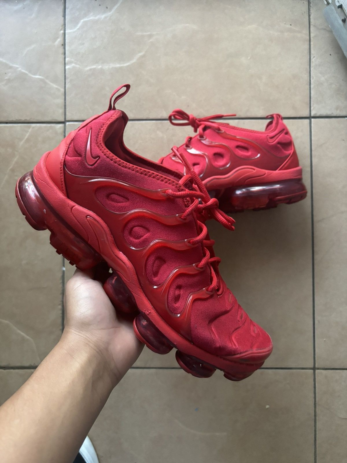 Nike Air VaporMax Plus Triple Red