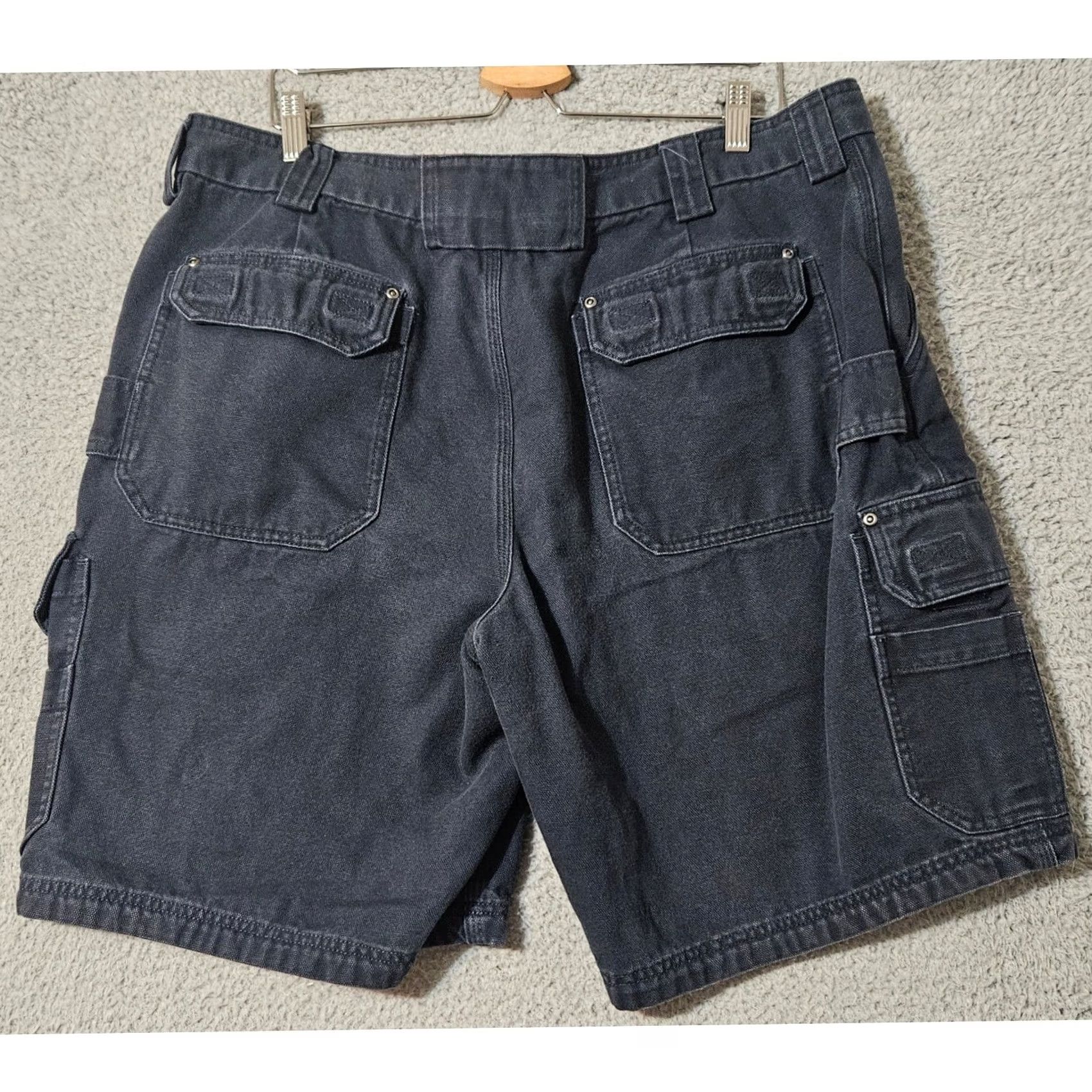 Duluth Trading Company Duluth Cargo Shorts Mens Size 40 Black Cargo Pockets Size US 40 / EU 56 - 2 Thumbnail