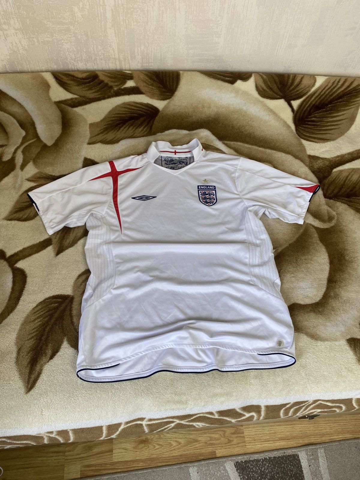 Umbro × Vintage 🔥 UMBRO ENGLAND 2005 2007 HOME FOOTBALL SOCCER JERSEY tshirt Size US L / EU 52-54 / 3 - 1 Thumbnail