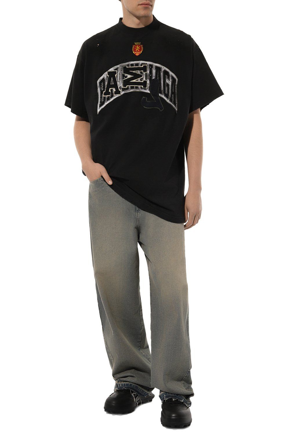 Balenciaga Black Distressed Skater Logo Oversized T-Shirt Size XS / US 0-2 / IT 36-38 - 3 Thumbnail
