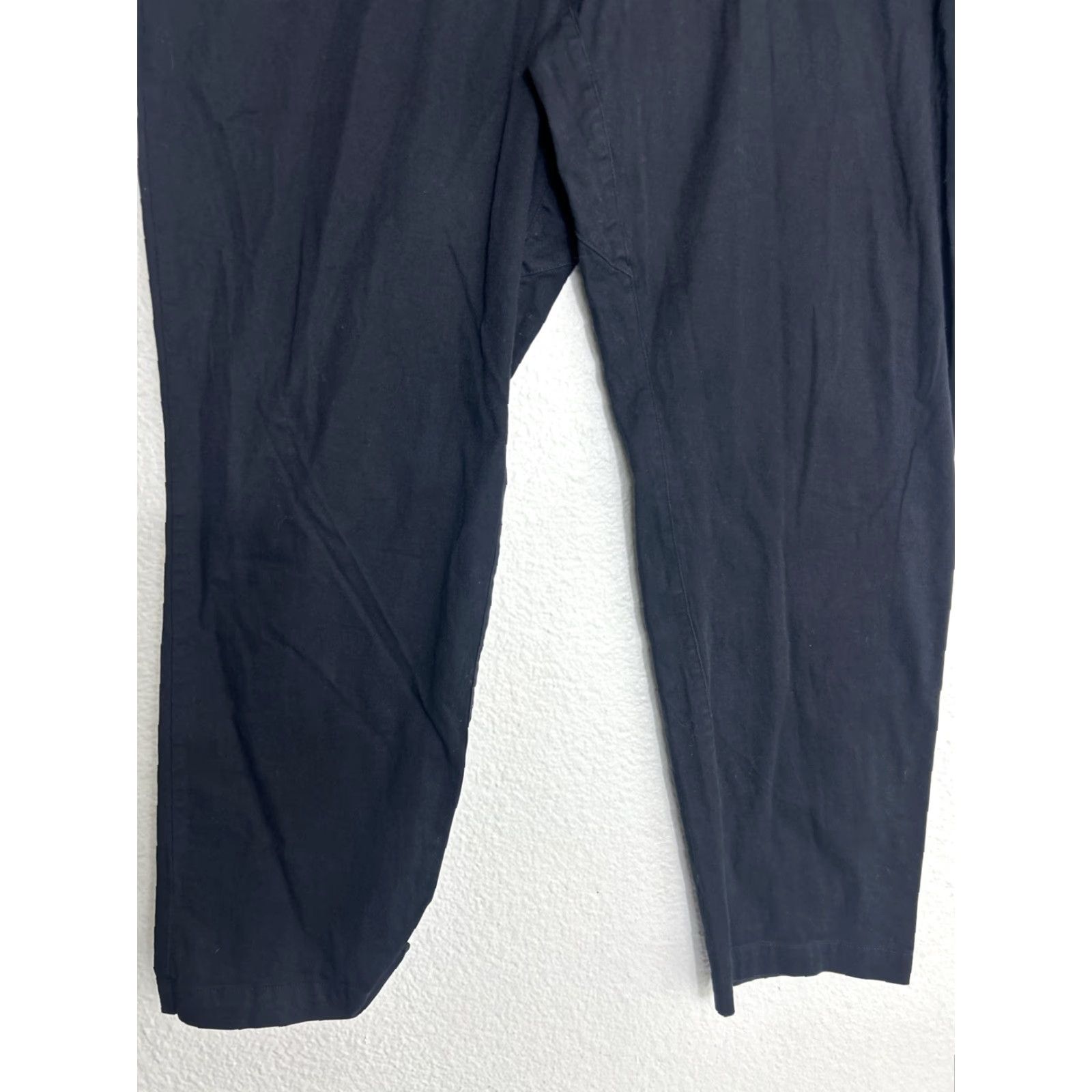 Fabletics Fabletics Black Cotton Chino Pants 40x27 Golf Men Regular 40 Inseam 27 Pants Black Cotton Chino Golf Mens Size US 40 / EU 56 - 2 Thumbnail