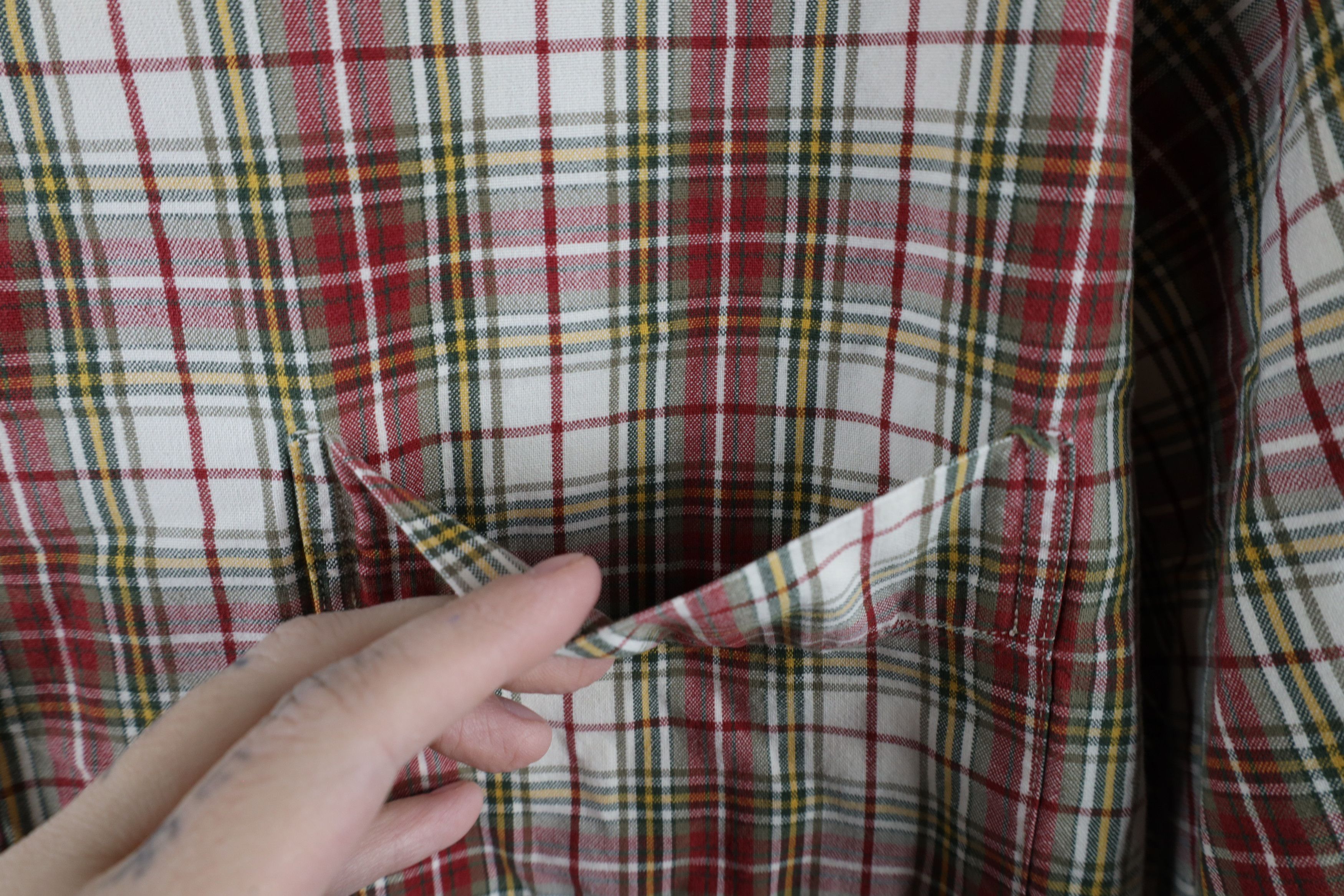 Abercrombie & Fitch × Vintage Vintage 90s Abercrombie & Fitch Biggest Shirt Button Shirt Size US XL / EU 56 / 4 - 4 Thumbnail