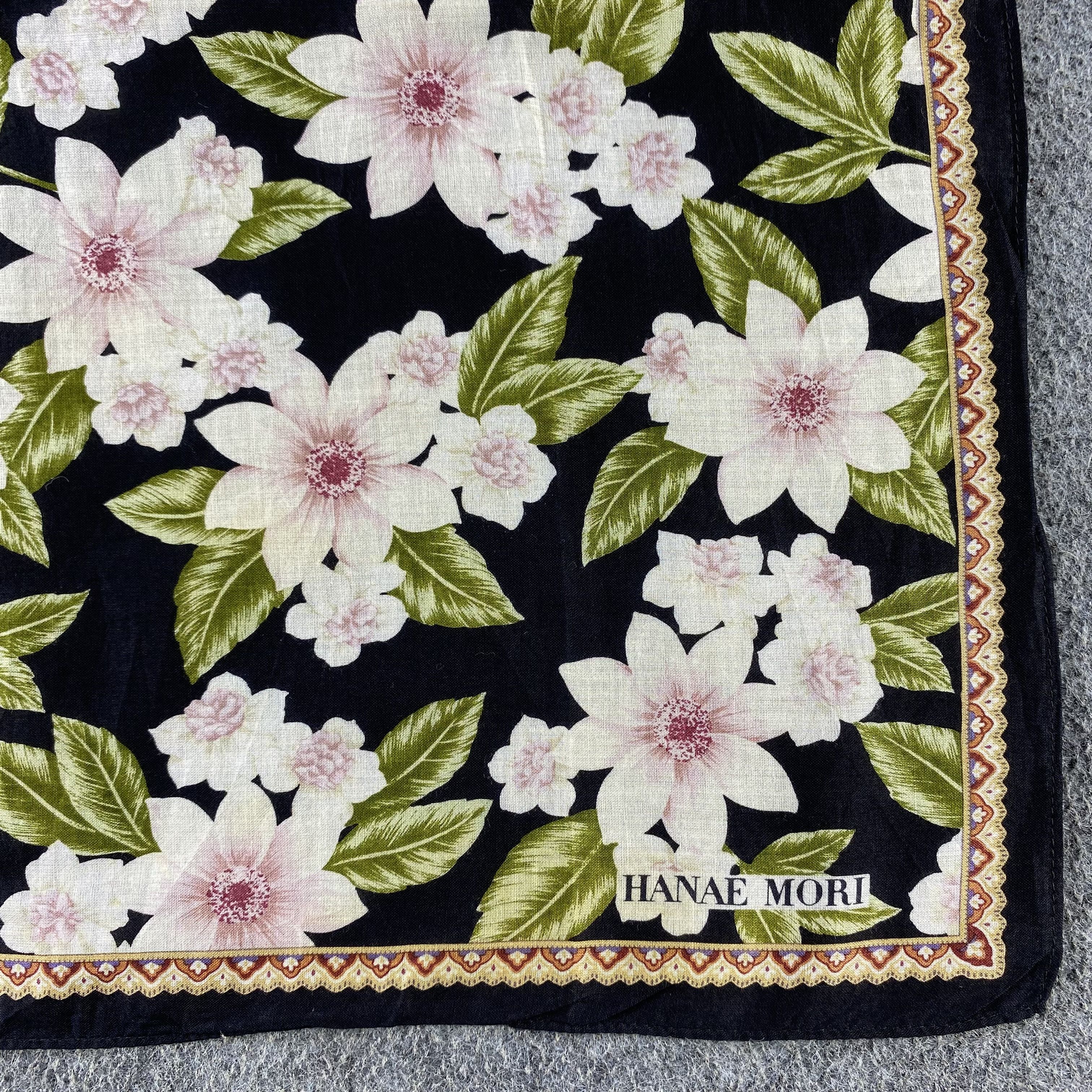 Hanae Mori Hanae Mori Handkerchief/Neckerchief/Bandana HC738 Size ONE SIZE - 3 Thumbnail