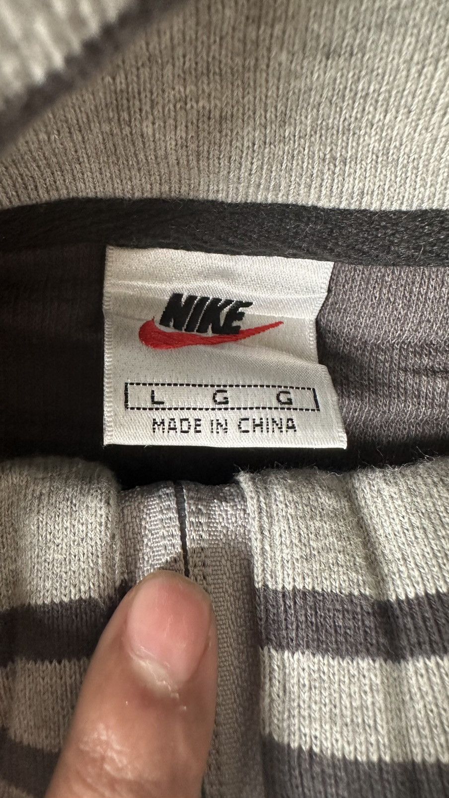 Nike VINTAGE NIKE MIDZIPPER SWEATER Size US L / EU 52-54 / 3 - 6 Thumbnail