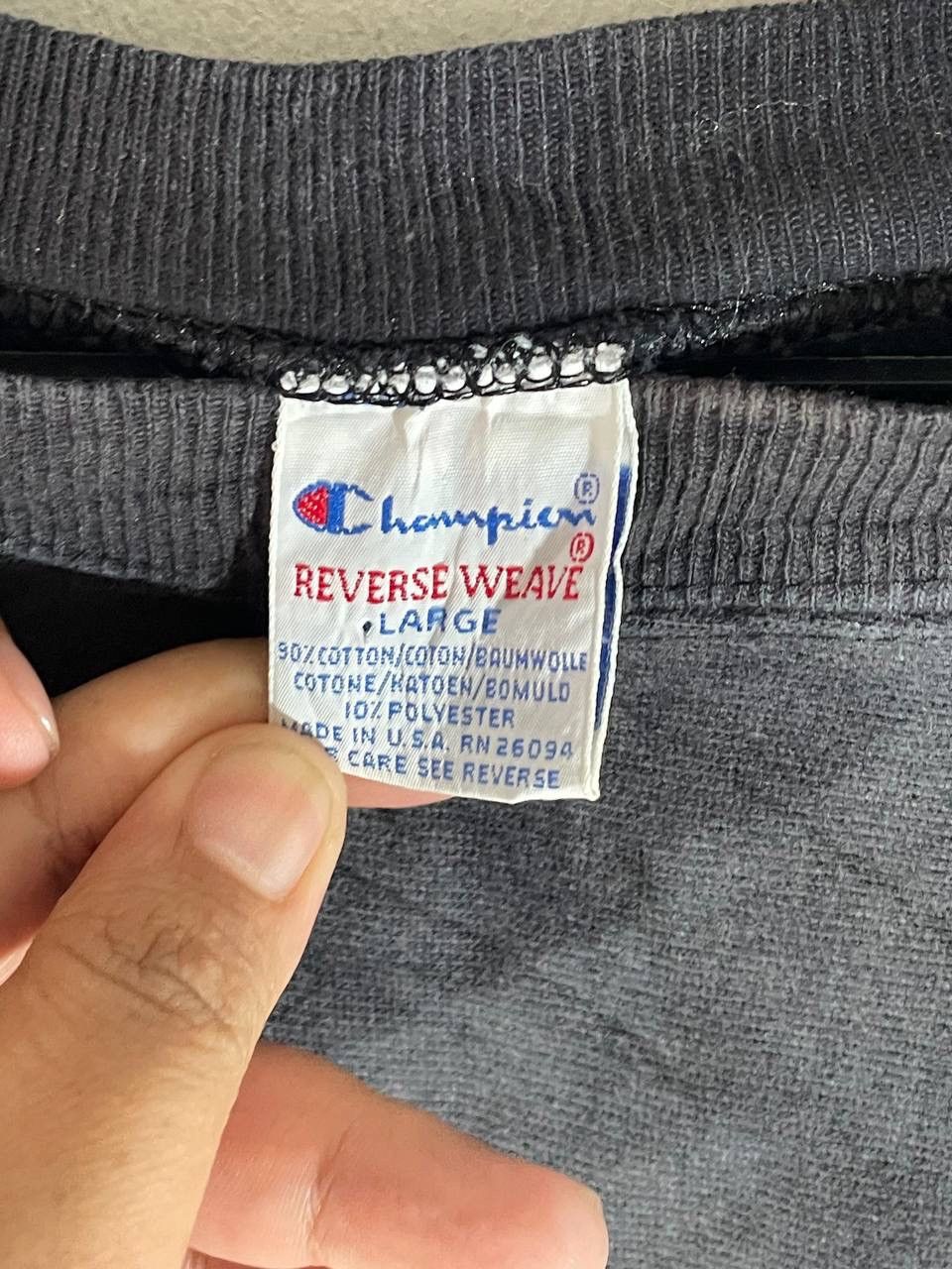 Champion Vintage 90s champion reverse weave sweatshirt jumper size L Size US L / EU 52-54 / 3 - 7 Thumbnail