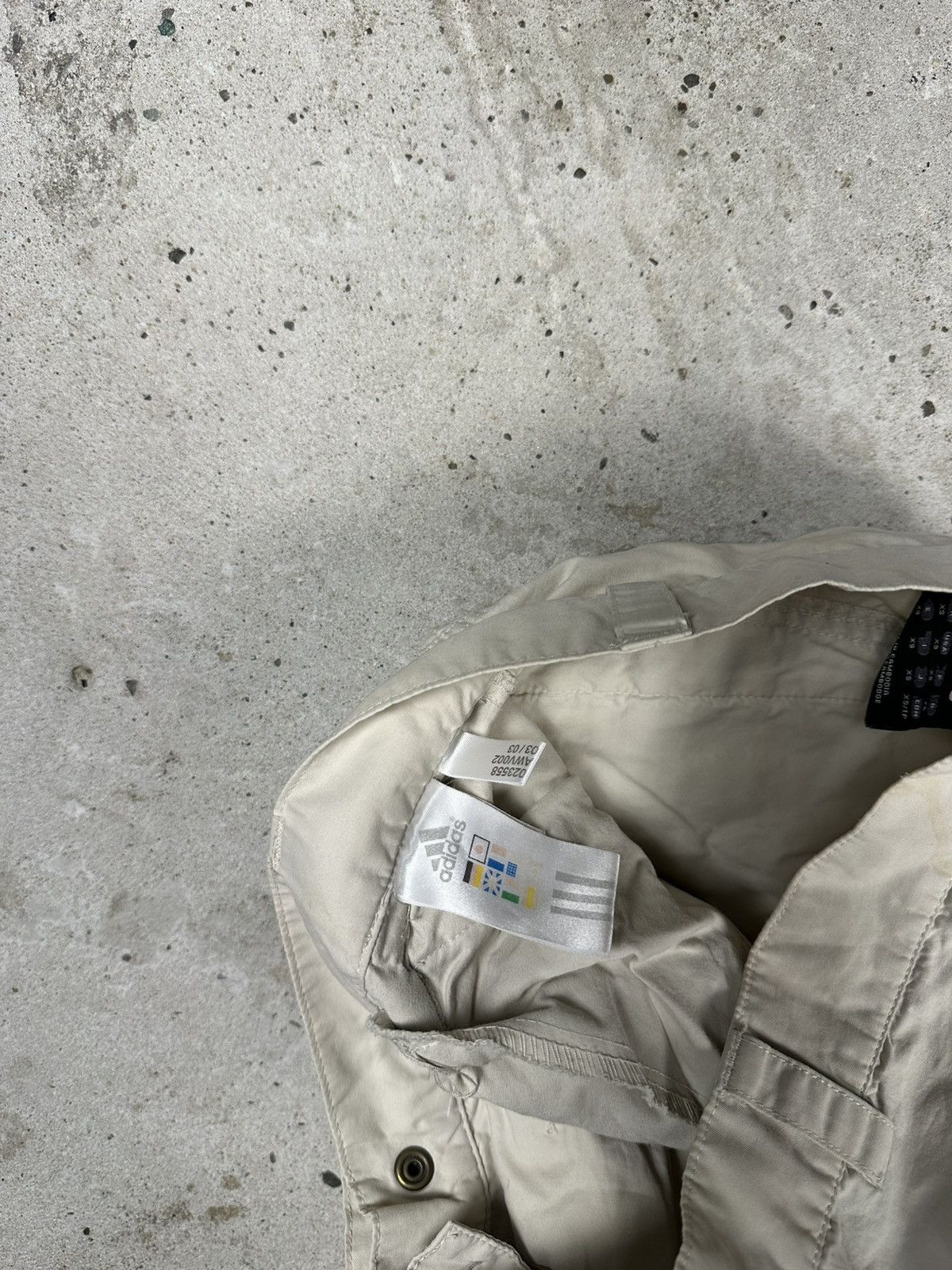Adidas Vintage Y2K Adidas Beige Baggy Track Cargo Pants Size US 27 - 12 Thumbnail