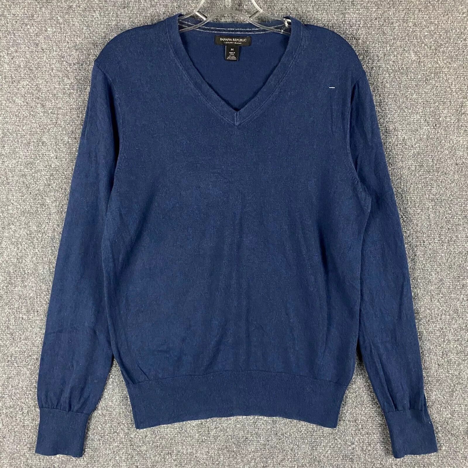 Banana Republic Banana Republic Sweater Men's Medium V-Neck Silk Cashmere M Size US M / EU 48-50 / 2 - 1 Thumbnail