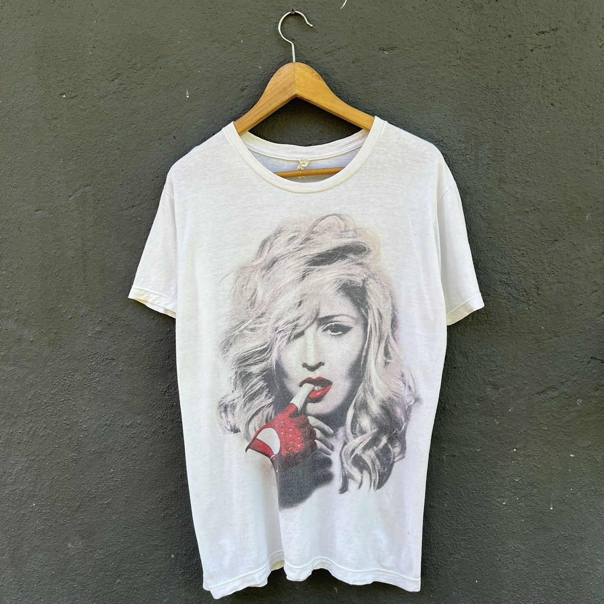 Band Tees Thrashed Vintage Madonna Band Tee Size US M / EU 48-50 / 2 - 1 Thumbnail