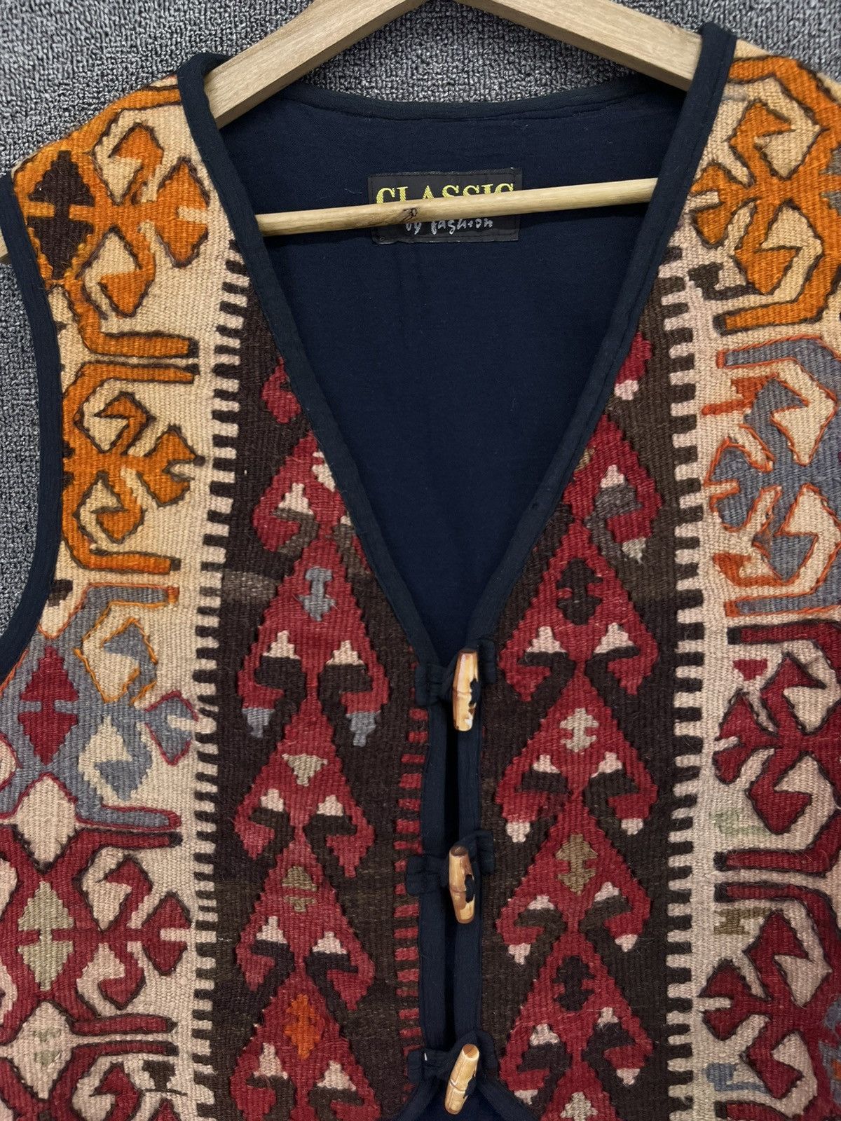Japanese Brand Vintage Japanese Classic Fashion Navajo Vest Size US M / EU 48-50 / 2 - 3 Thumbnail