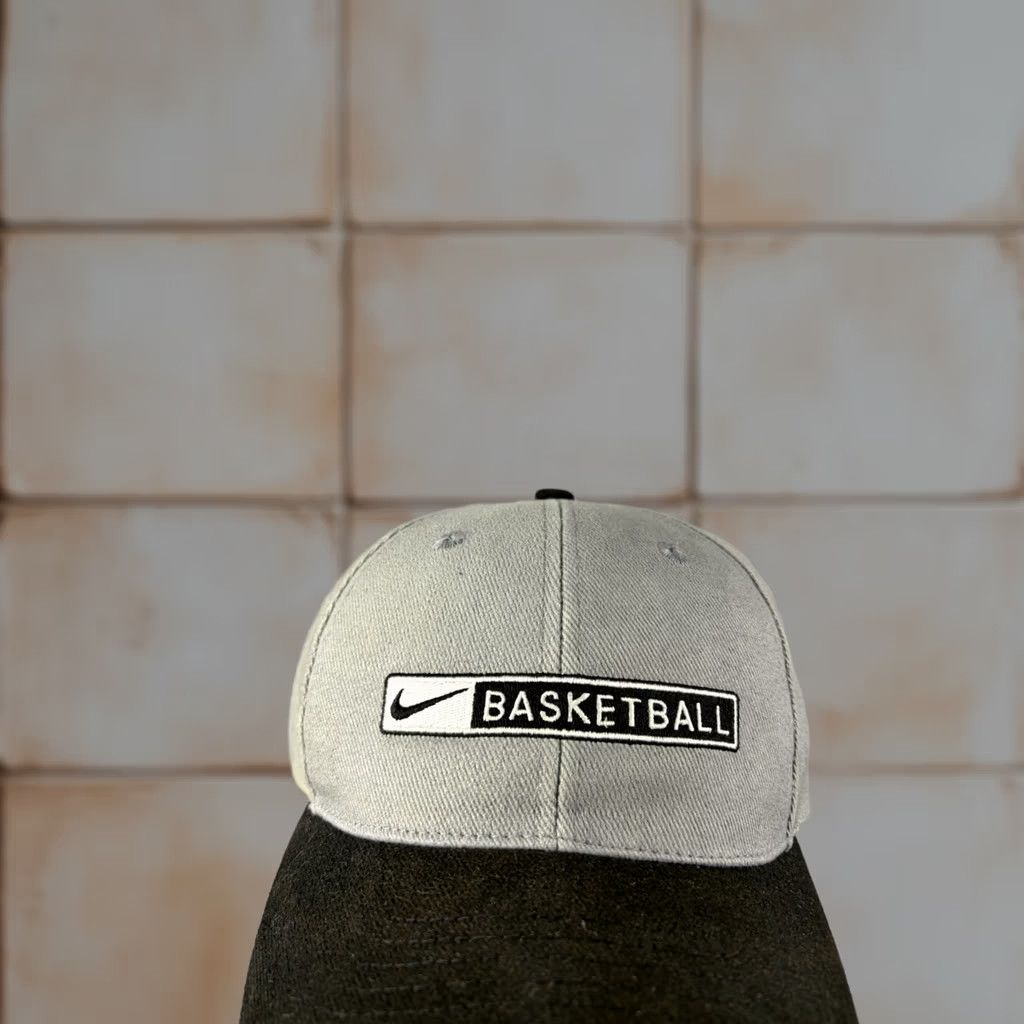 Nike VINTAGE Nike Hat SnapBack Cap Gray Black Embroidered Swoosh 90s Men One Size Gray Mens Size ONE SIZE - 1 Thumbnail