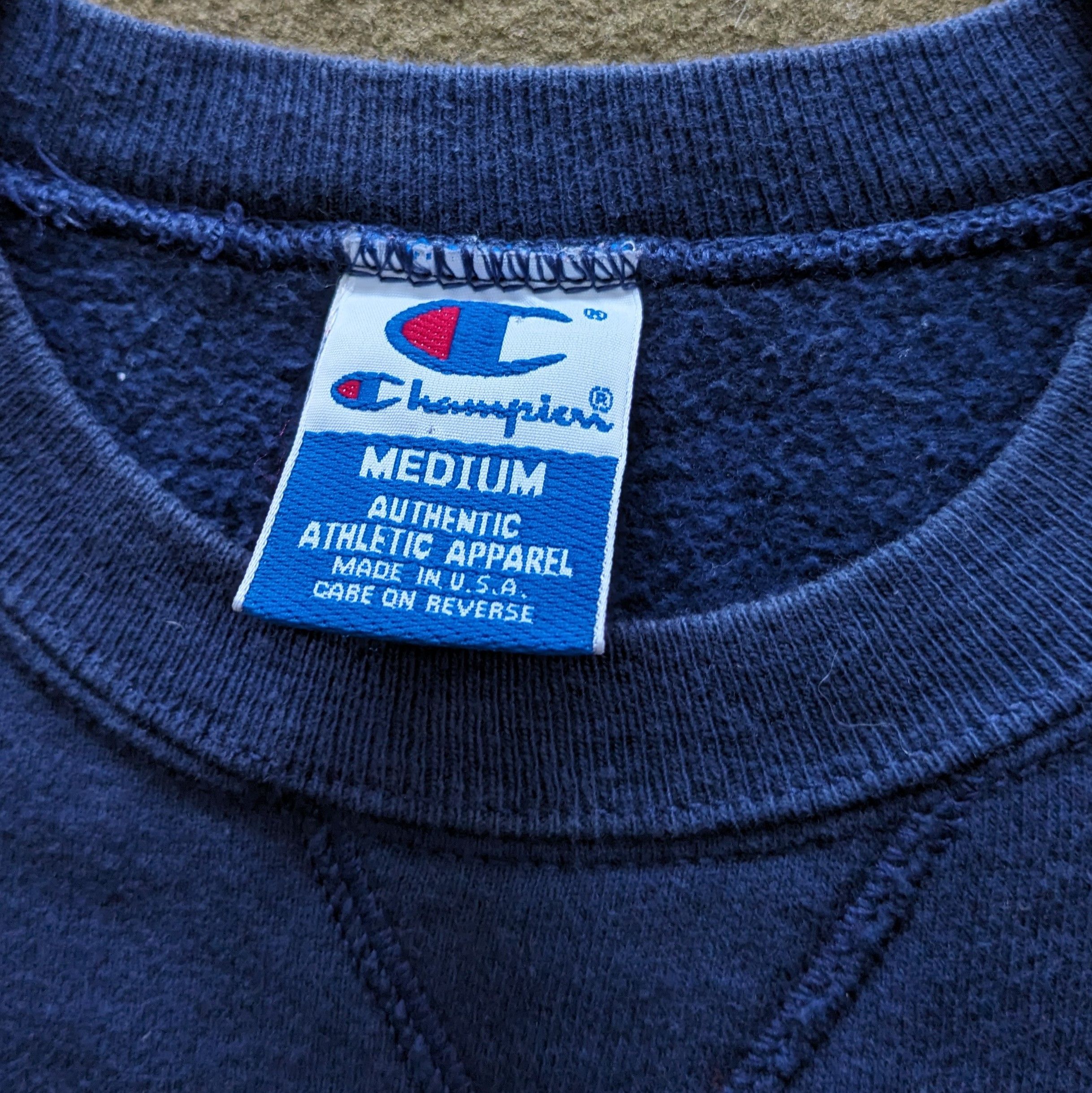 Champion Vintage CHAMPION Sportswear Brand Sweatshirt Size US M / EU 48-50 / 2 - 7 Thumbnail