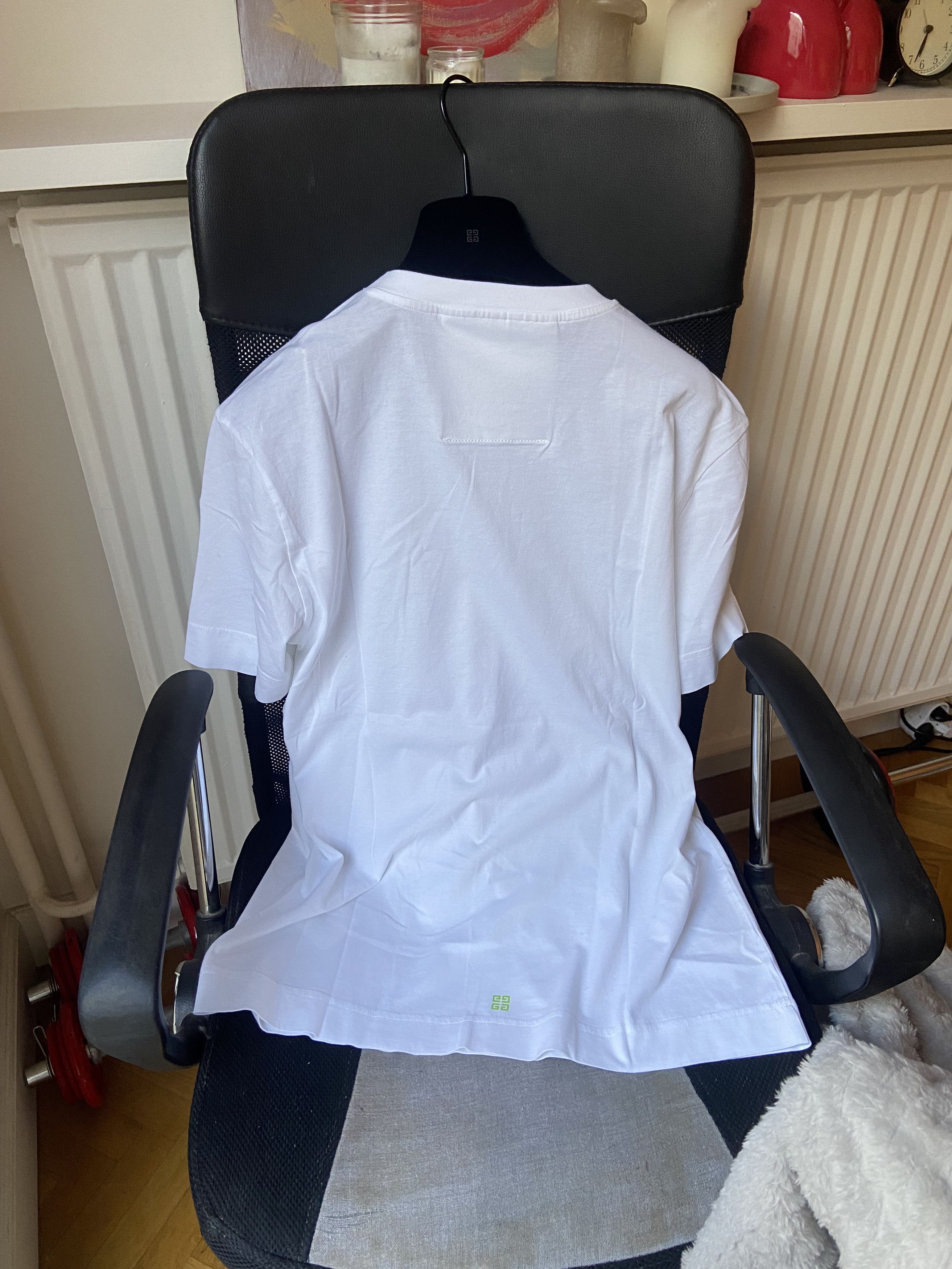 Givenchy Givenchy Logo Shark Rottweiler T-shirt White Size US XL / EU 56 / 4 - 4 Thumbnail