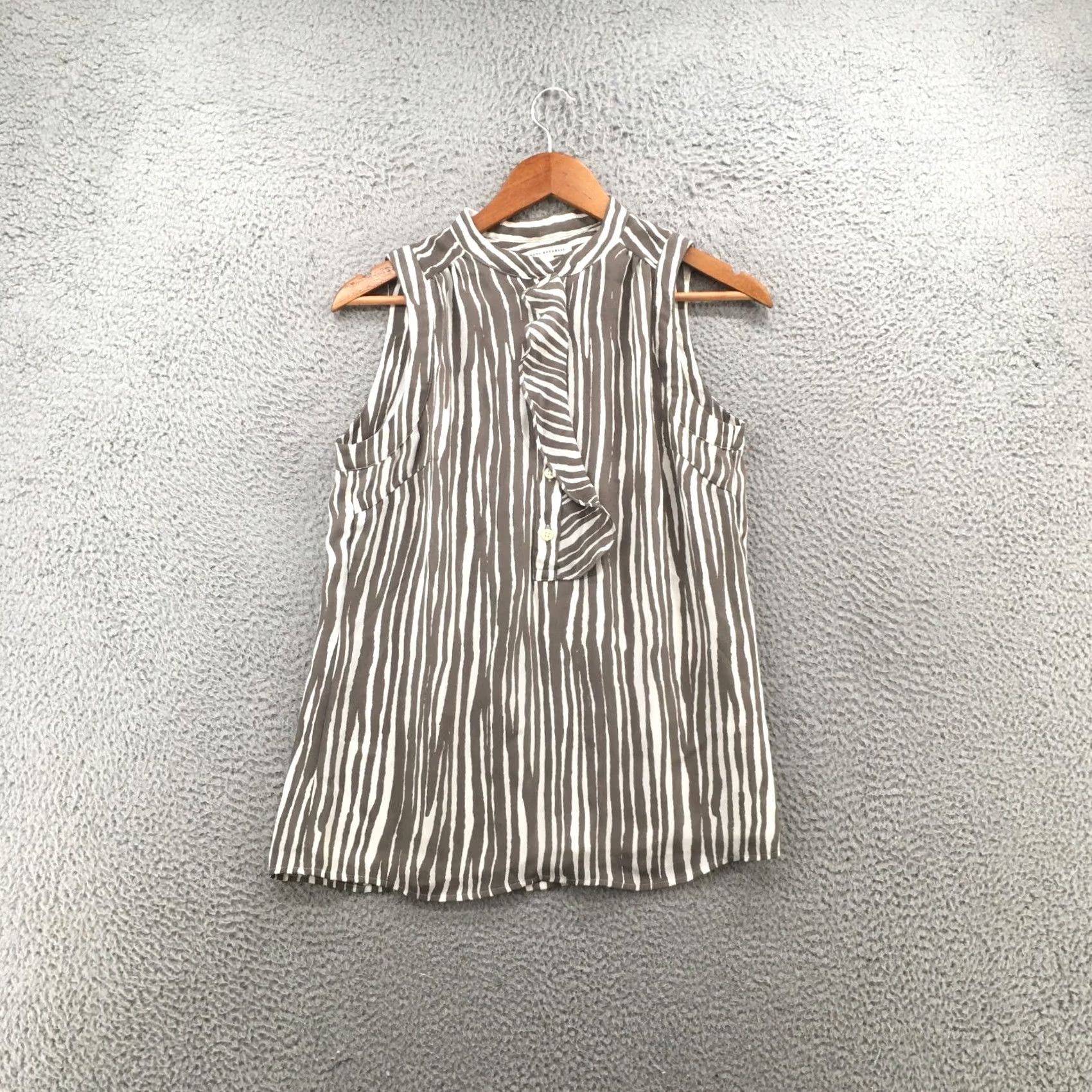 Banana Republic Banana Republic Henley Blouse Womens 4 Gray Sleeveless Ruffle Stripe Casual Shirt Size S / US 4 / IT 40 - 2 Thumbnail