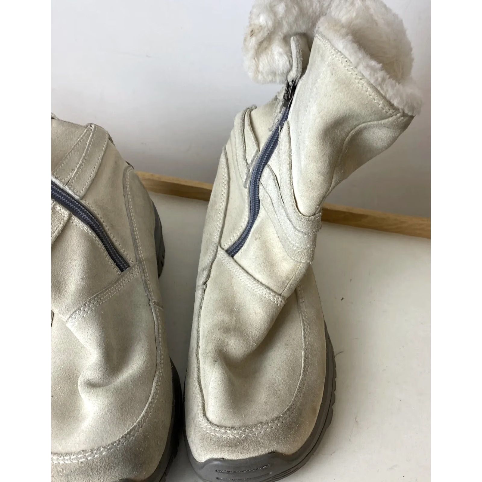 Vintage Columbia Womens Ice Maiden II Tan Leather Mid Calf Snow Boot Size 9 S1 Snow Boot Womens Tan Leather Mid Calf Columbia Ice Maiden II BL1513-920 Size US 9 / IT 39 - 3 Thumbnail