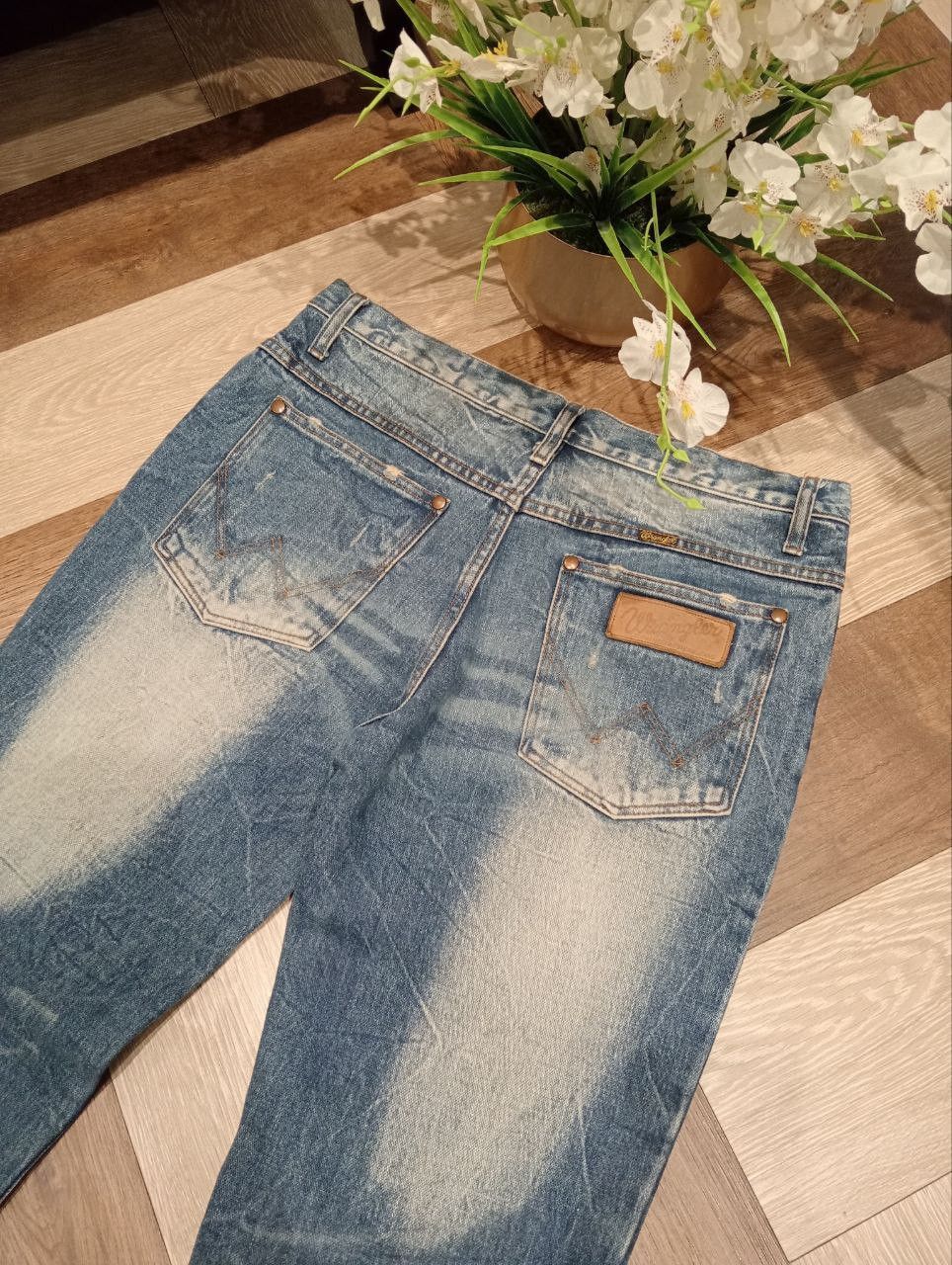 Wrangler VINTAGE WRANGLER DISTRESSED LOOK JEANS - SIZE 33 Size US 33 - 14 Thumbnail