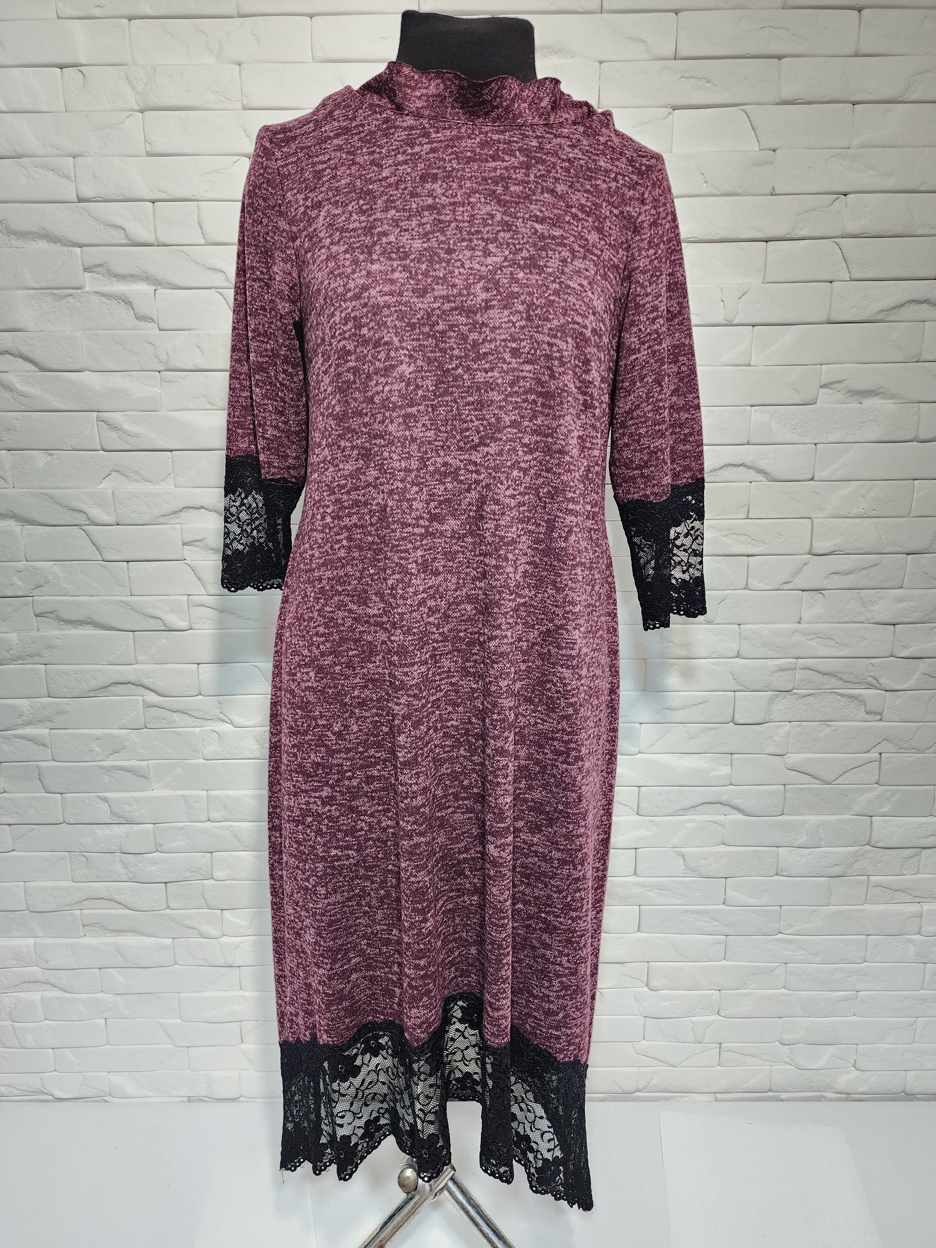 Designer Long dress with black lace. Size XXL / US 16-18 / IT 52-54 - 1 Thumbnail