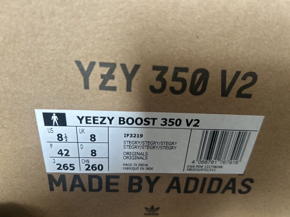 Yeezy Yeezy boost 350 v2 Size US 9 / EU 42 - 2 Thumbnail