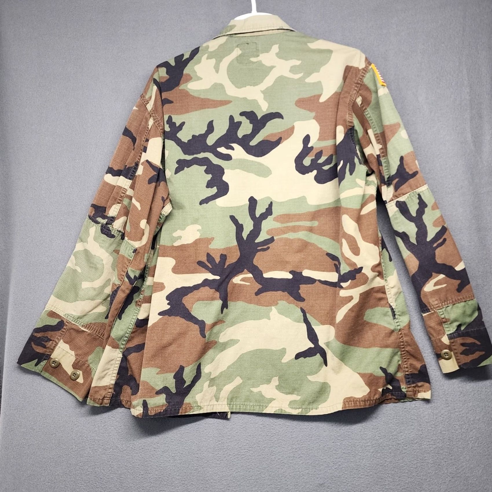 Vintage US Army Shirt L Green Camouflage Military Utility Chore Field Airborne Mens Long Sleeve Size US L / EU 52-54 / 3 - 2 Thumbnail