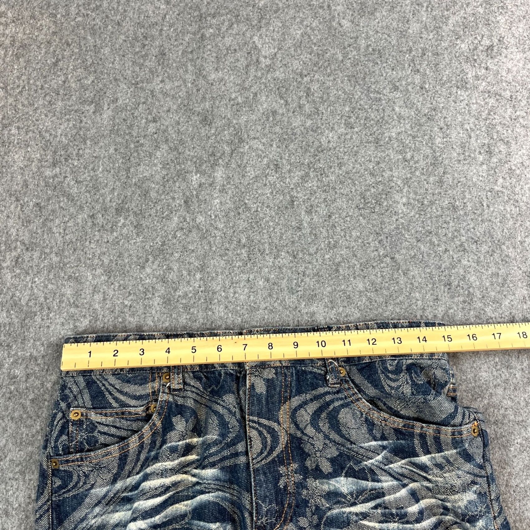 Vintage Devine Retribution Capri Jeans W30 UK 10 Blue Batou Musume Japanese Applique Jeans Capri Vintage Womens W30 10 Blue Size 30" / US 8 / IT 44 - 6 Thumbnail
