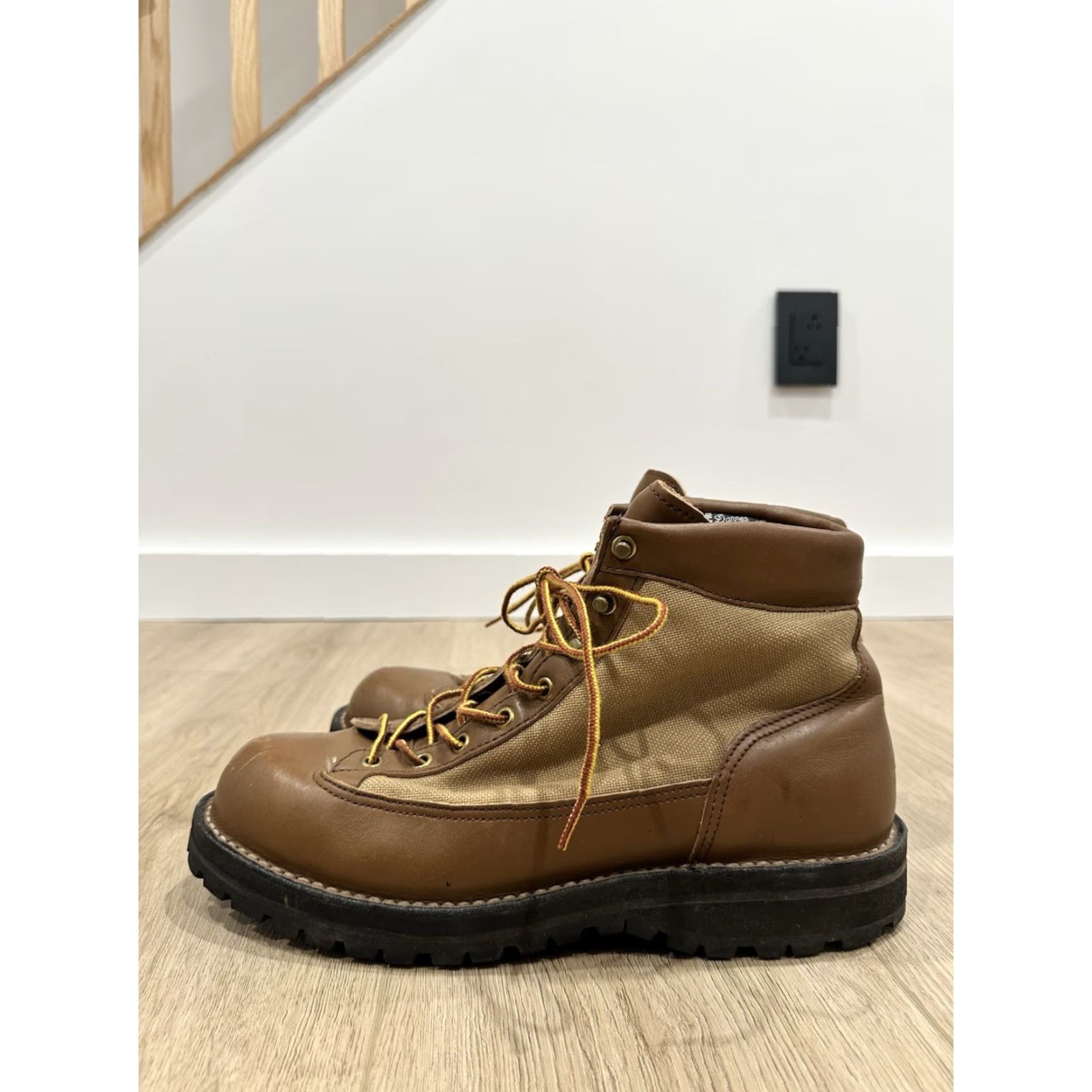 Danner VINTAGE Danner 30420 10D USA Made Brown Leather Black Tag Gore-Tex Boots Mens Boots Leather Brown Gore-Tex USA 90s? Size US 10 / EU 43 - 5 Thumbnail