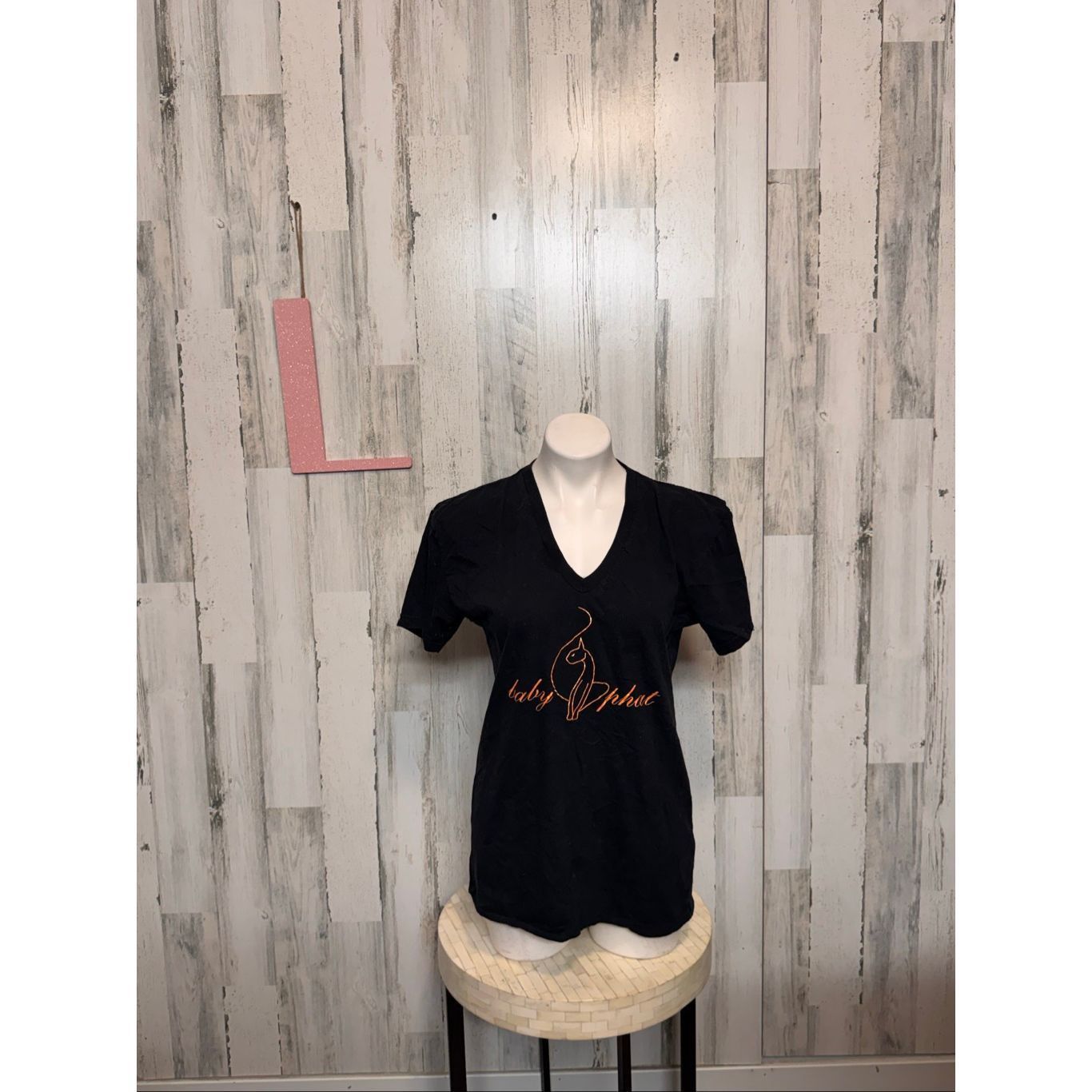 Other Baby Phat Black V-Neck Graphic T-Shirt Size Large Orange Log Size L / US 10 / IT 46 - 1 Thumbnail