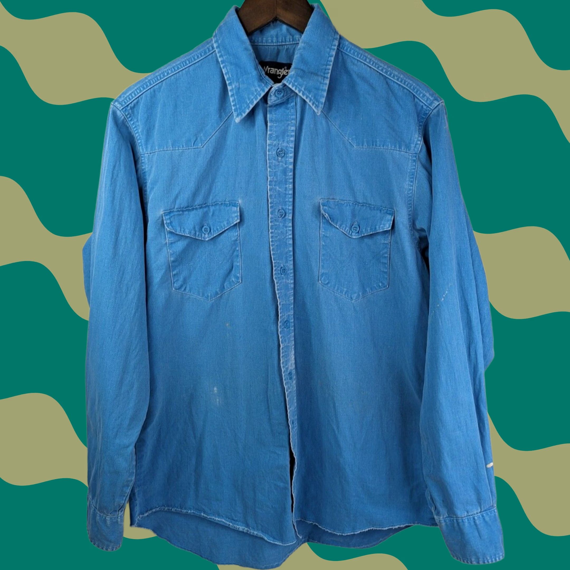 Wrangler VINTAGE Wrangler Shirt Men's 16-34 Western Button Cowboy X-Long Tails Preshrunk Denim Blue Cotton 90s Western, Cowboy Mens Shirt Button-Up Long Sleeve Size US L / EU 52-54 / 3 - 1 Thumbnail