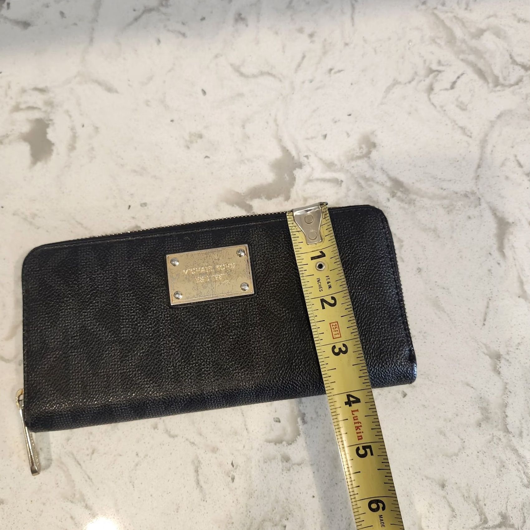 Michael Kors Michael Kors Jet Set Travel Zip-Around Wallet Black Leather Womens Used Condition Size ONE SIZE - 7 Thumbnail