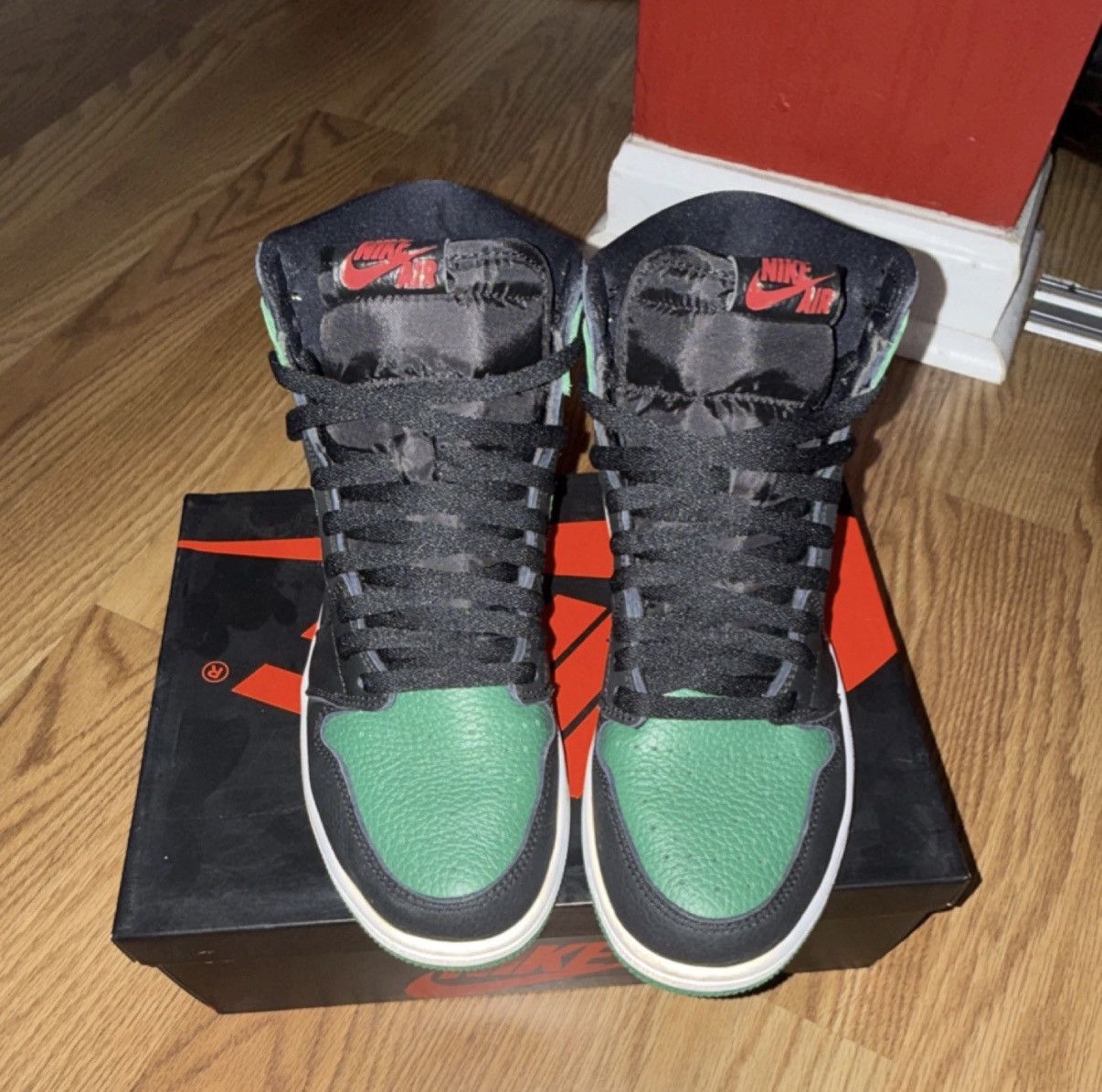 Nike Air Jordan 1 High OG ‘Pine Green 2.0’ 2021 Size US 9 / EU 42 - 4 Thumbnail