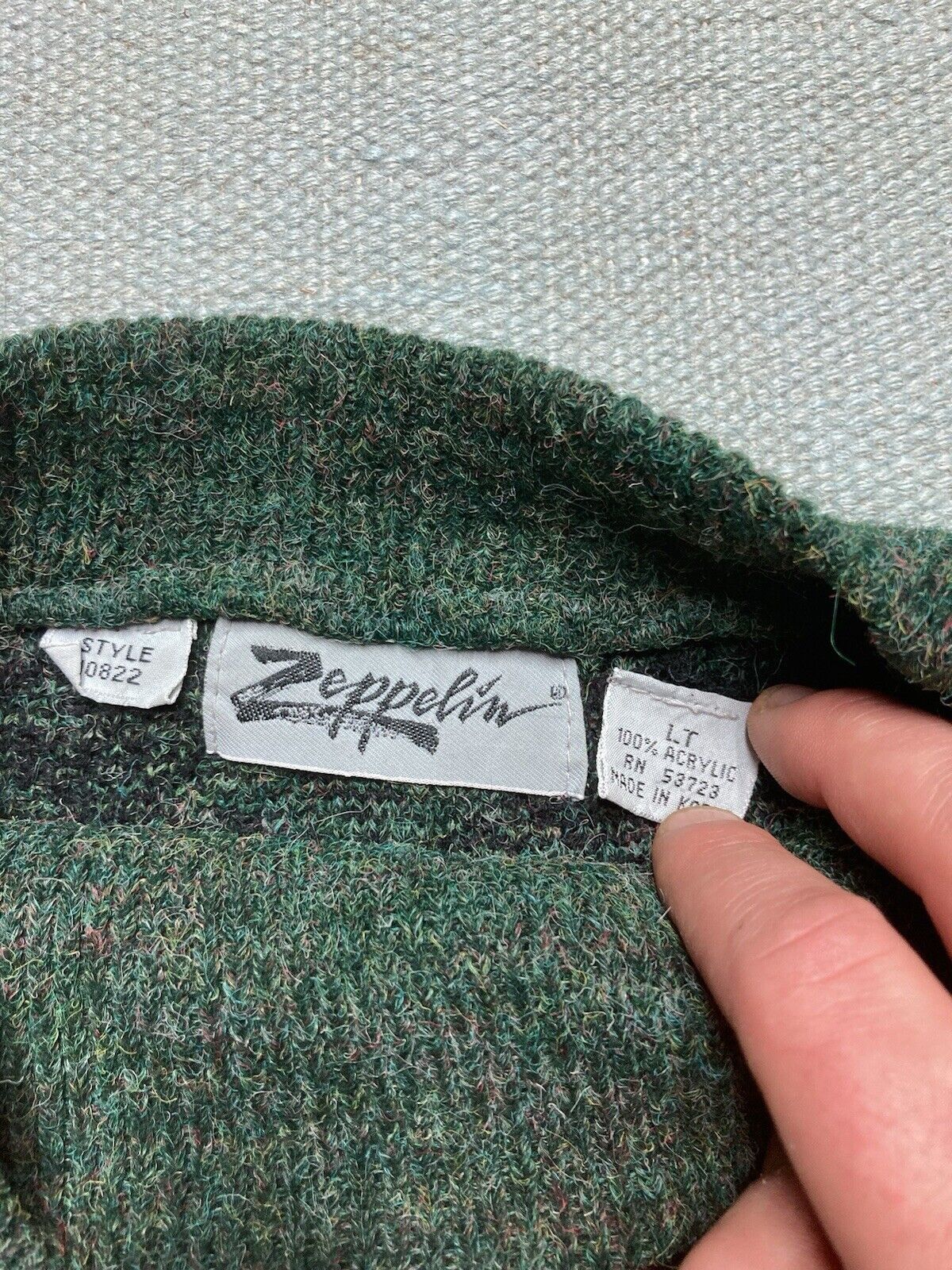 Vintage VTG acrylic knit sweater aztec abstract zeppelin L tall Size US L / EU 52-54 / 3 - 4 Thumbnail