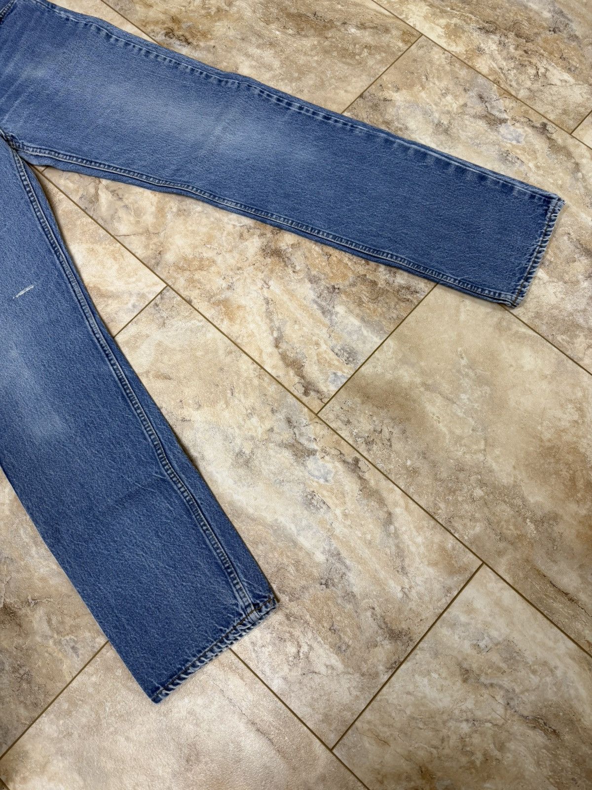 Levi's Levi’s Vintage Light Wash Distressed Denim Size US 33 - 4 Thumbnail