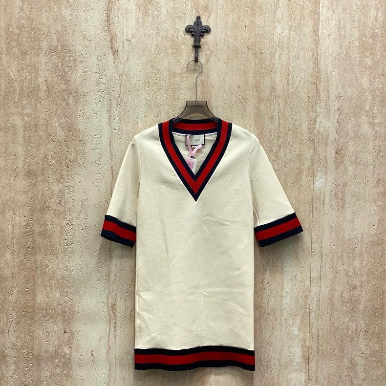 Gucci Gucci Beige striped V-neck dress 2505-Nextarrow Size XS / US 0-2 / IT 36-38 - 1 Thumbnail