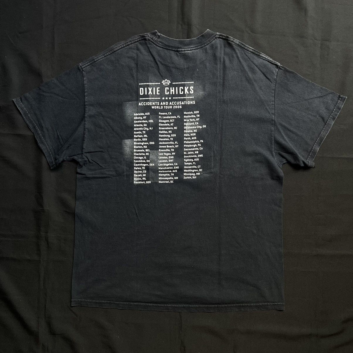 Band Tees × Vintage Vintage Y2K Band Dixie Chick (copyright 2006) Size US XL / EU 56 / 4 - 2 Thumbnail