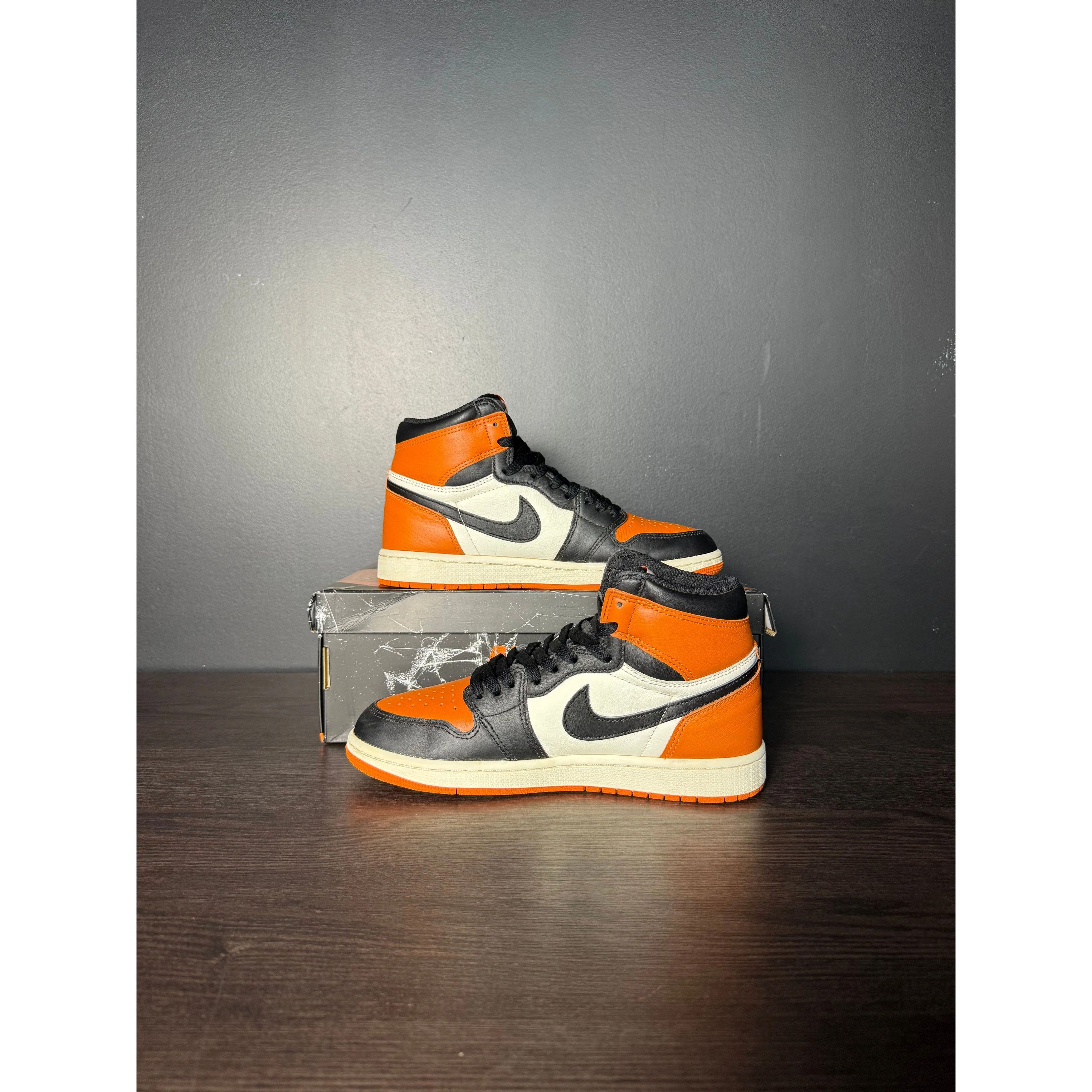 Nike Air Jordan 1 Retro High OG "Shattered Backboard" (2025) **PRE-OWNED** - 9M Size US 9 / EU 42 - 2 Thumbnail