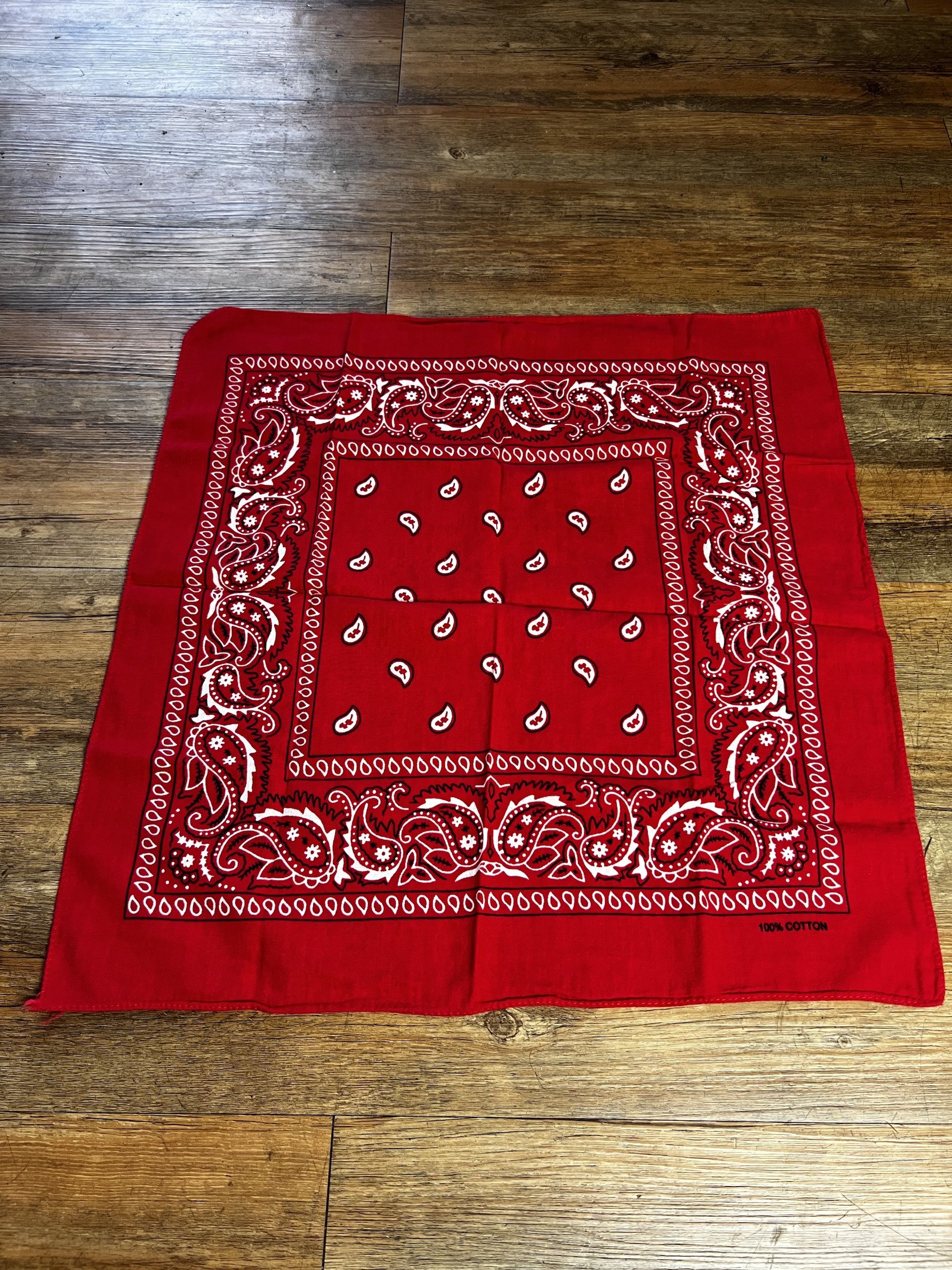 Vintage Vintage 100% Cotton Red Paisley Print Bandana RN13960 Size ONE SIZE - 7 Thumbnail