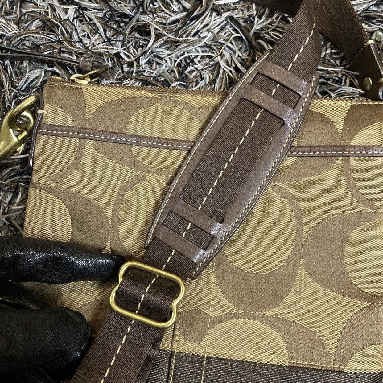 Coach Coach Signature Swingpack Crossbody Bag Size ONE SIZE - 7 Thumbnail