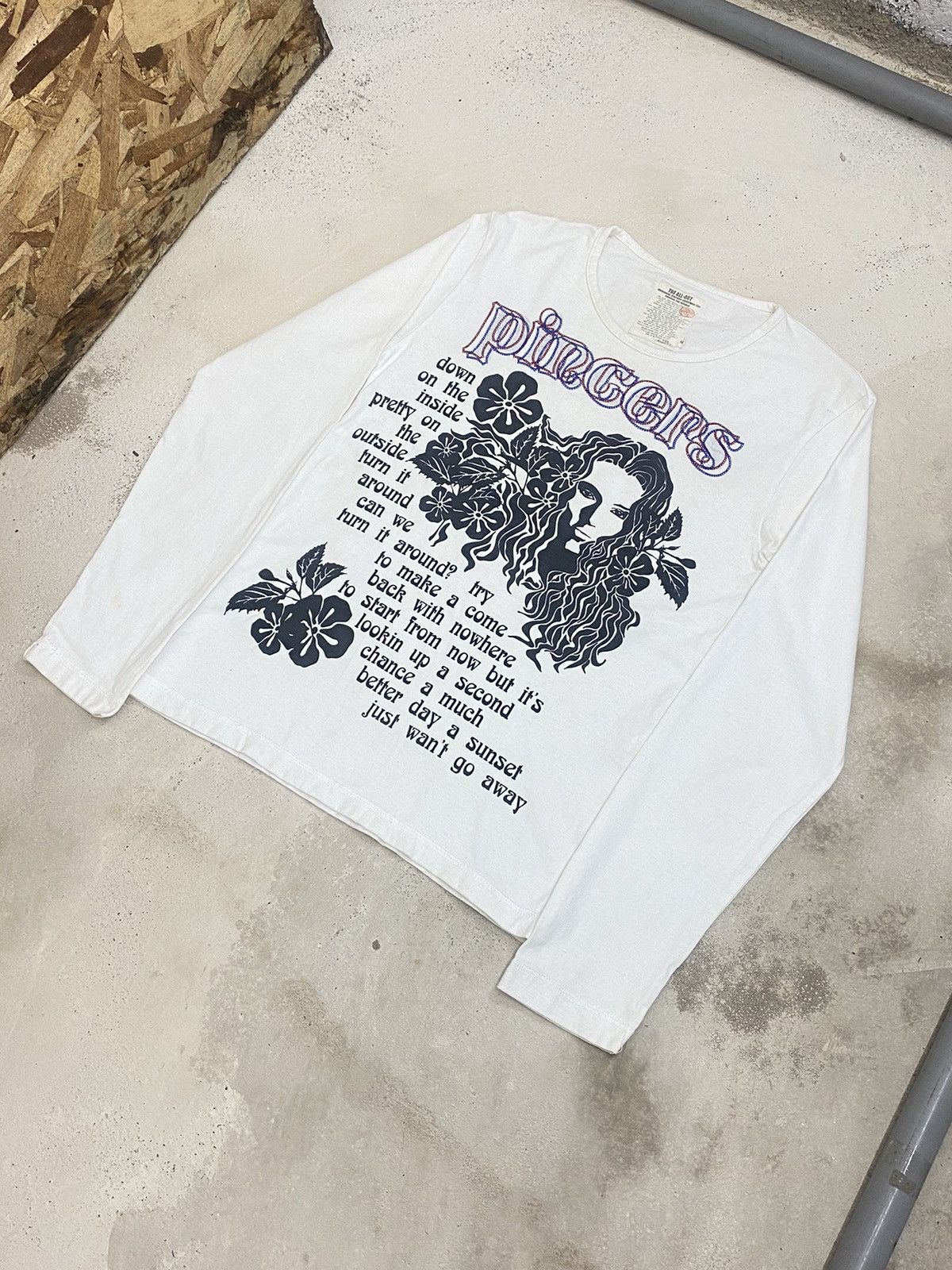 The All Out PINCERS Embroidery Art Girl Ethnics Poem Life