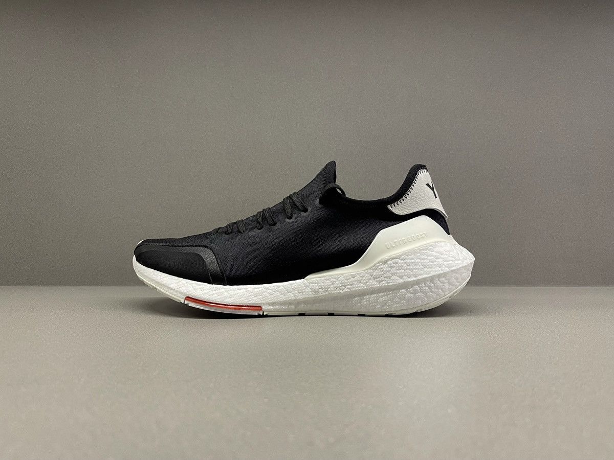 Y-3 Adidas Y-3 Ultra Boost 21 Black Size US 8.5 / EU 41-42 - 6 Thumbnail