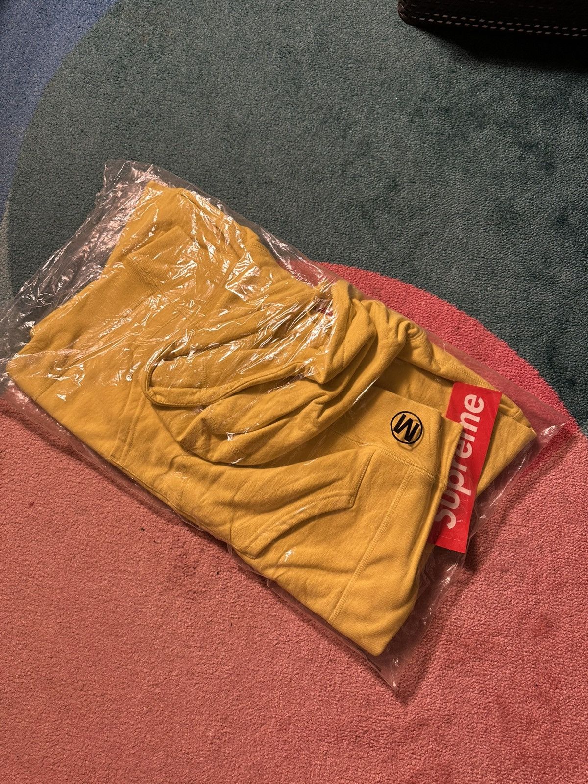 Supreme Supreme Cross Box Logo Hooded Sweatshirt Lemon Size US M / EU 48-50 / 2 - 4 Thumbnail