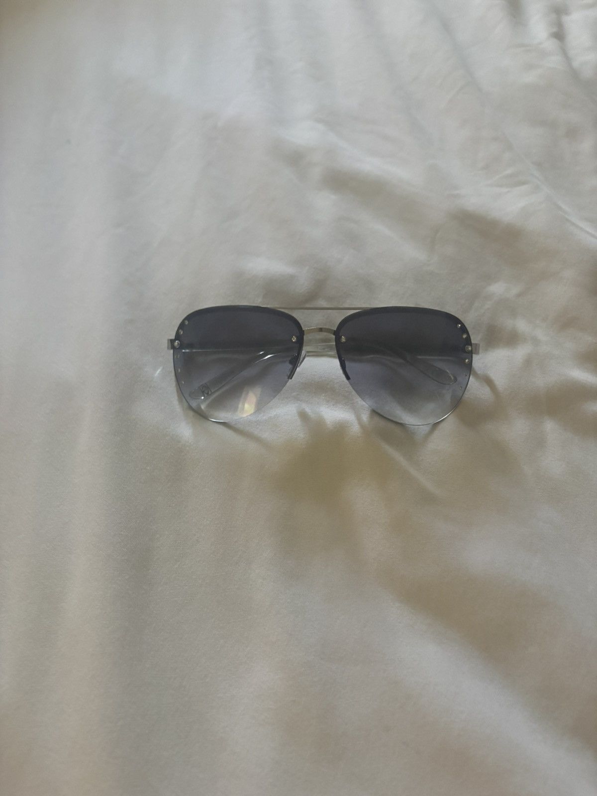 Other Women’s Diamond Stud Silver Metal Aviator Sunglasses Size ONE SIZE - 3 Thumbnail