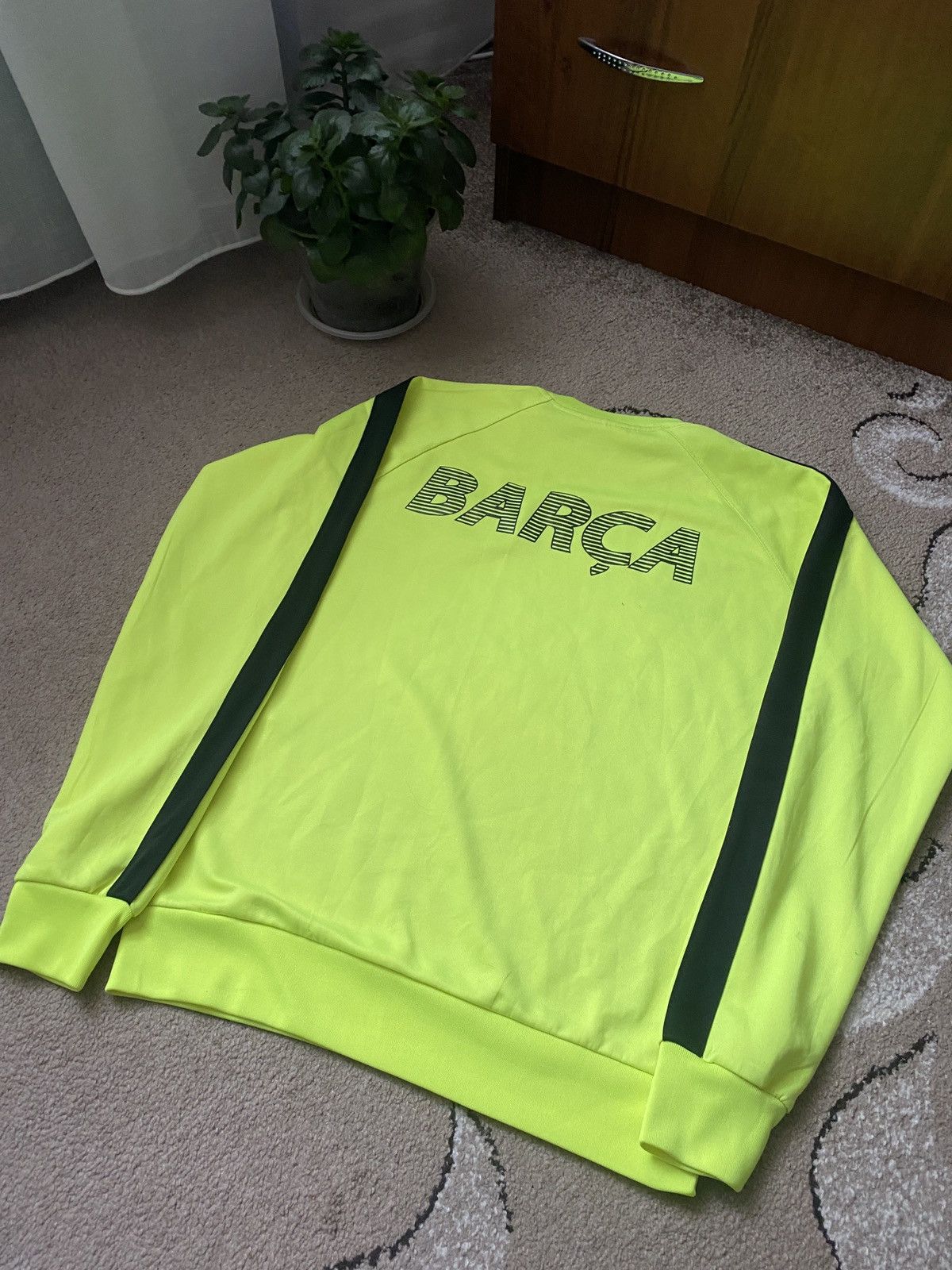 Other Vintage sweatshirt Nike Dri Fit Barselona Size US M / EU 48-50 / 2 - 3 Thumbnail