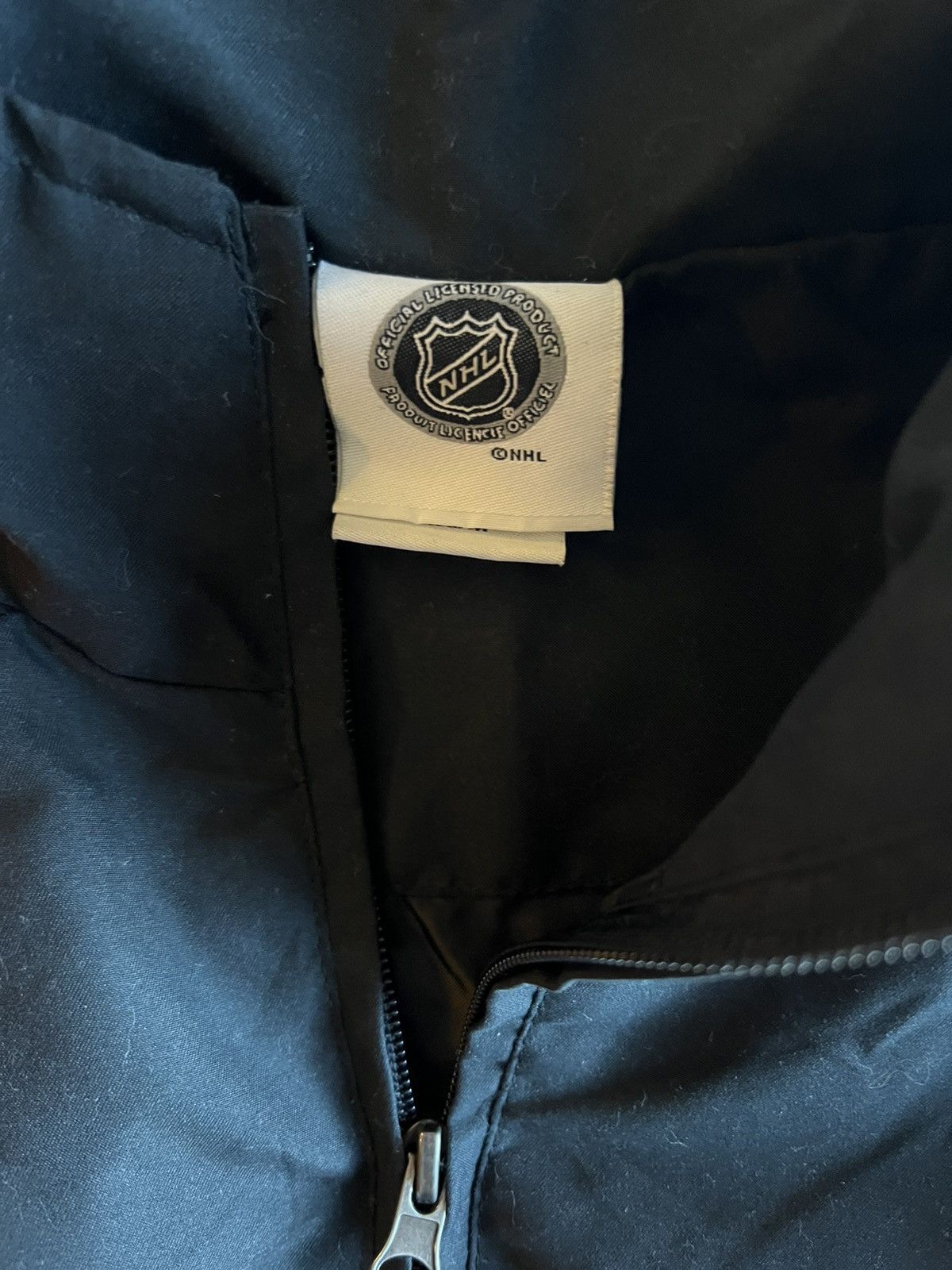 NHL × Vintage Vintage Philadelphia Flyers NHL 1/4-Zip Windbreaker – Size M Size US M / EU 48-50 / 2 - 3 Thumbnail