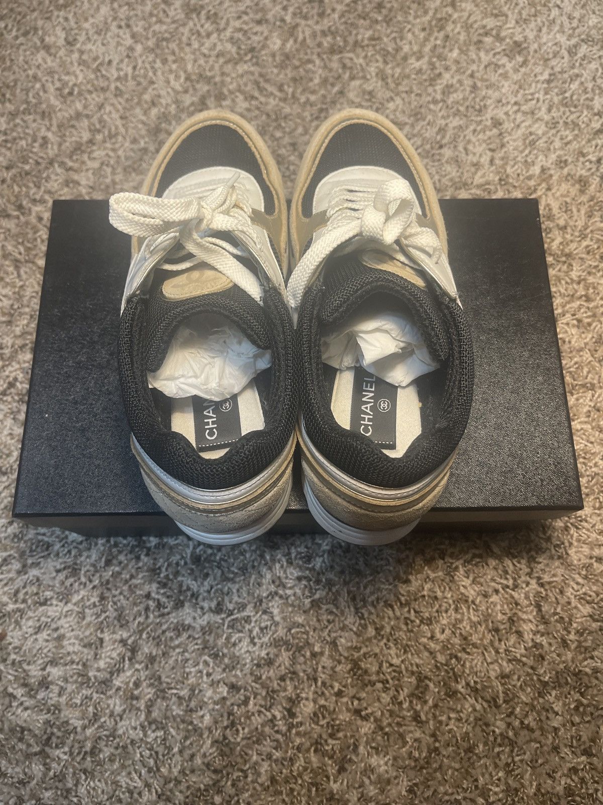 Chanel Chanel White/Gold Low Top Sneakers Size US 7 / EU 40 - 4 Thumbnail