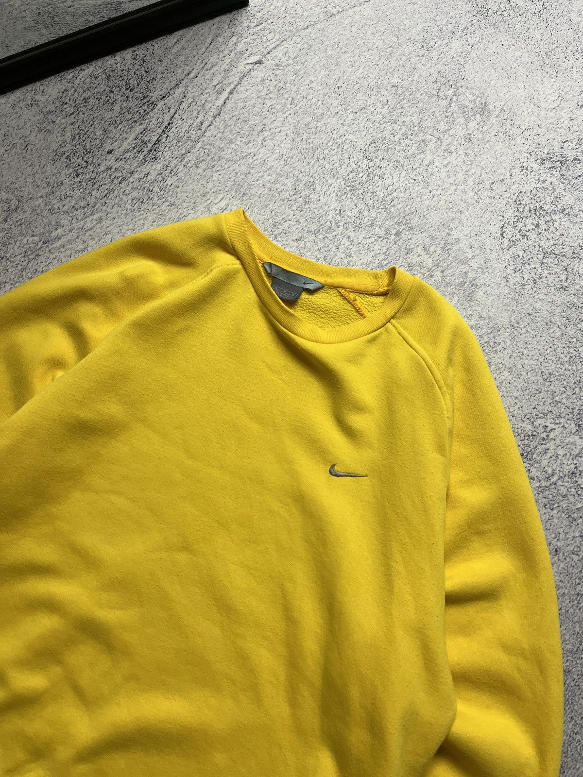 Nike Vintage 2000’s Nike Sportswear Swoosh Logo Yellow Crewneck Size US M / EU 48-50 / 2 - 5 Thumbnail