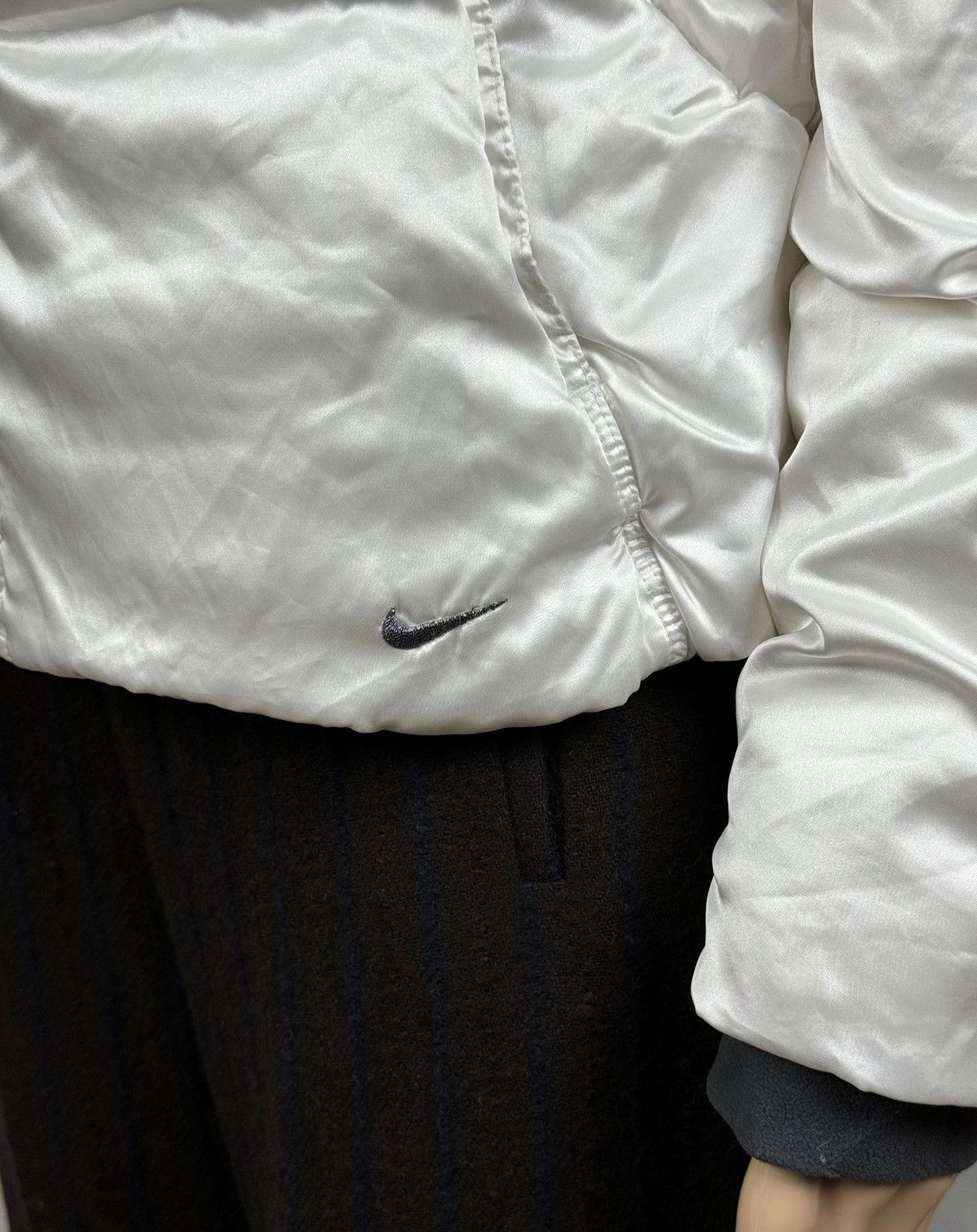 Nike × Vintage Nike Vintage Y2K Satin Quilted Down Jacket size L Size L / US 10 / IT 46 - 7 Thumbnail