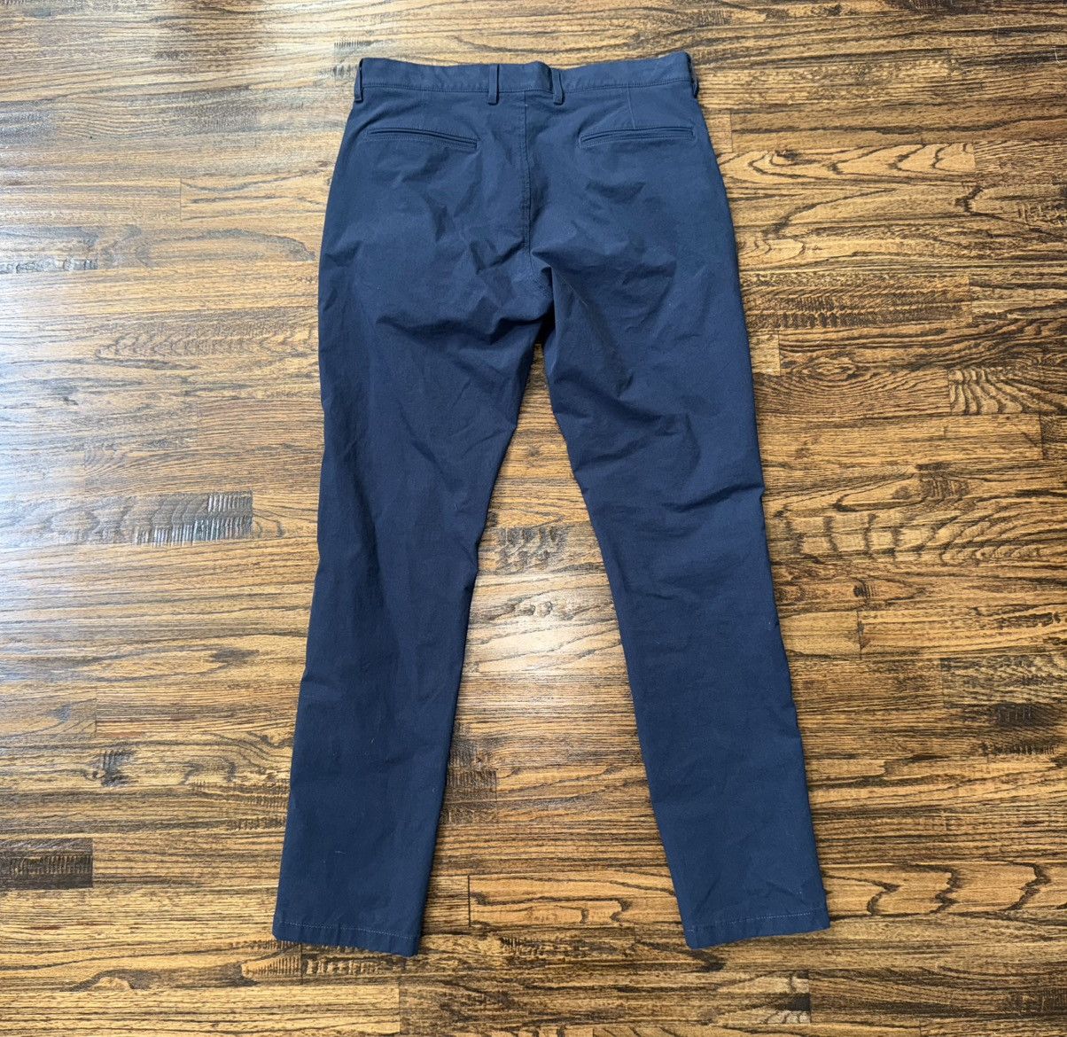 J.Crew J. Crew 32 X 34 Navy Slim Fit Flex Tech Pant Stretch Chino Size US 32 / EU 48 - 3 Thumbnail
