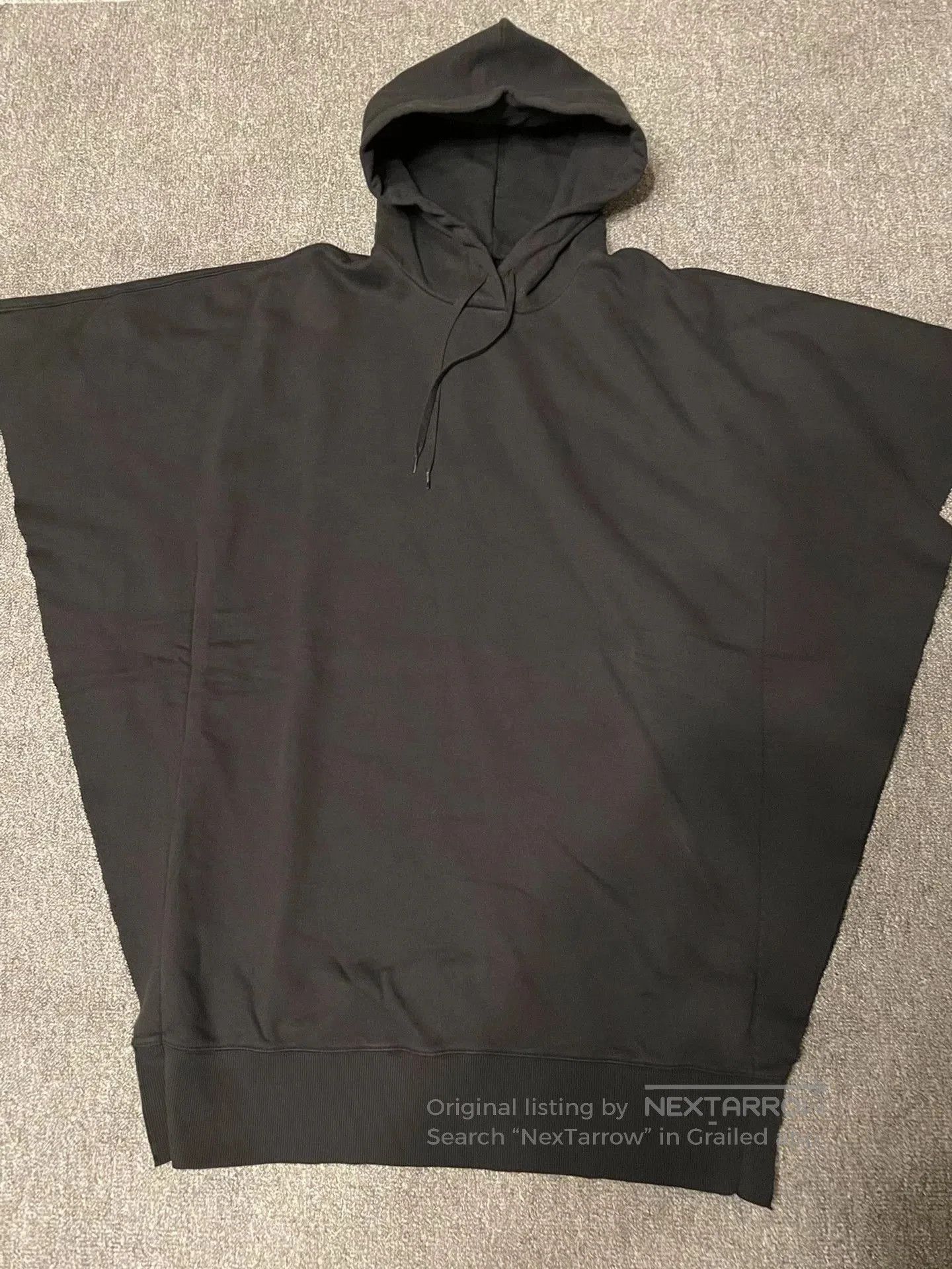 MM6 Black Oversized Hoodie with Fringed Hem. Size US M / EU 48-50 / 2 - 3 Thumbnail