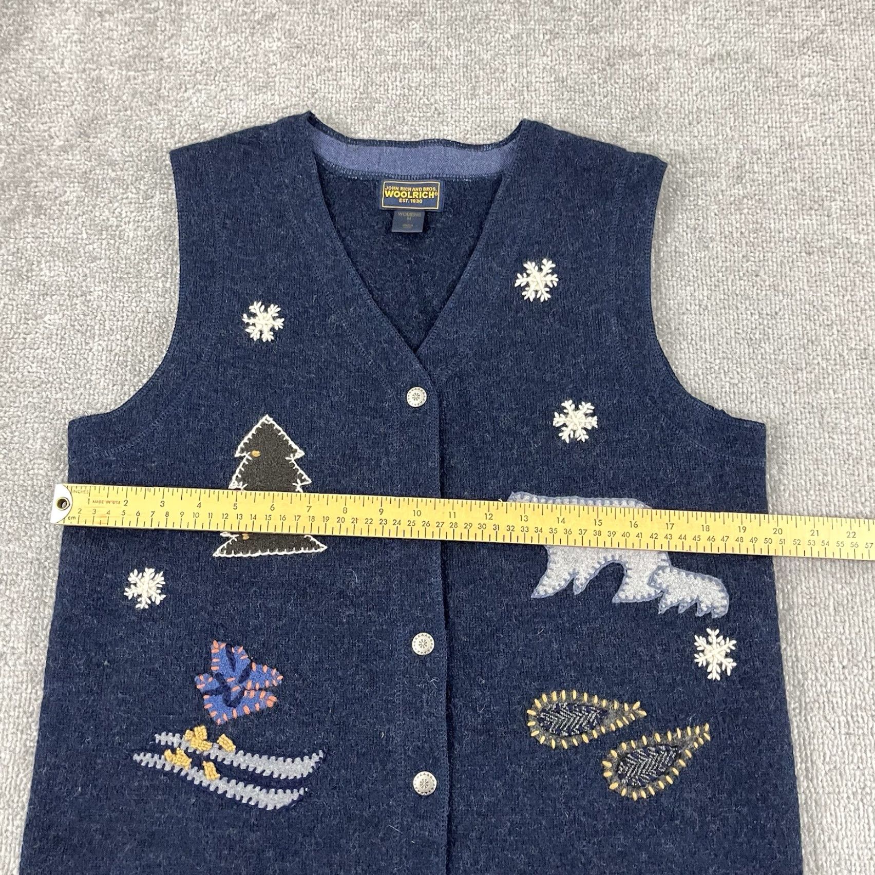 Vintage VINTAGE Woolrich Sweater Vest Women M Navy Blue Wool Polar Bear Christmas Ski Party Vest Women M Navy Blue Woolrich Polar Bear Christmas Ski Party Size M / US 6-8 / IT 42-44 - 5 Thumbnail